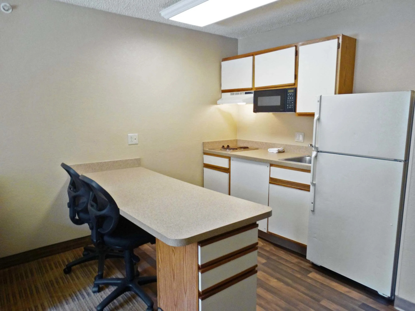 Extended Stay America Select Suites Providence Airport
