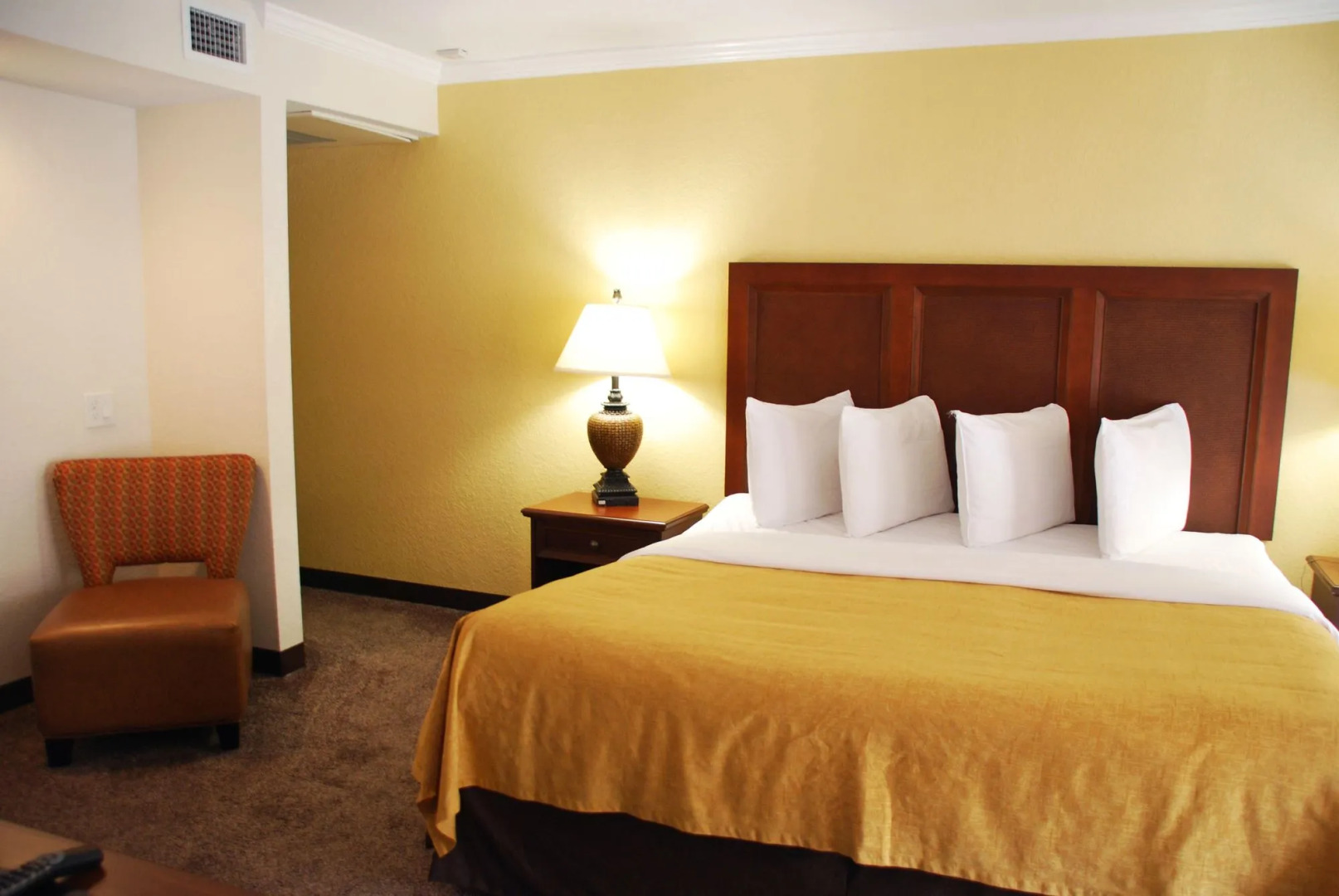 Coconut Cove All-Suite Hotel