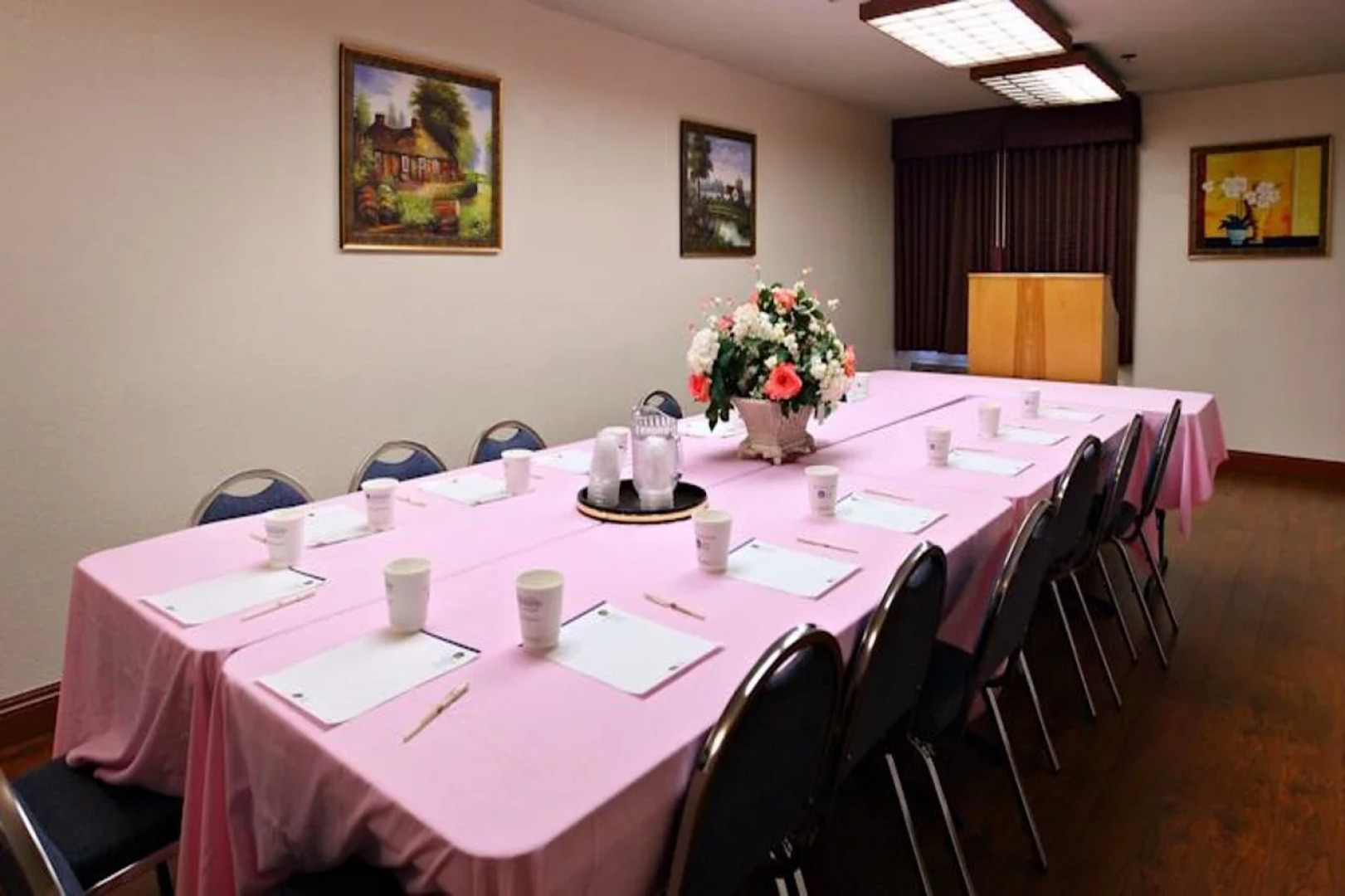 Best Western Plus South Bay Hotel