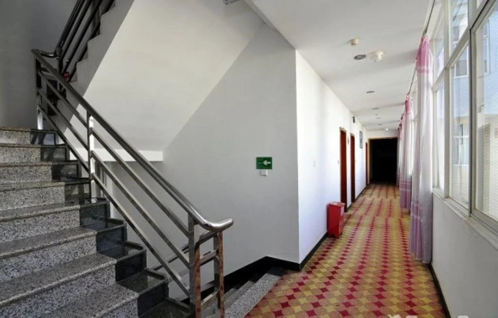 Luliang Jinjiang Inn