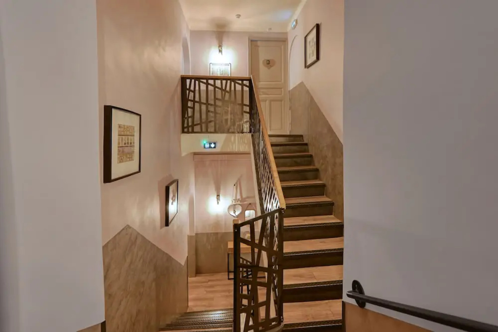 Hôtel Restaurant L'Oustaloun