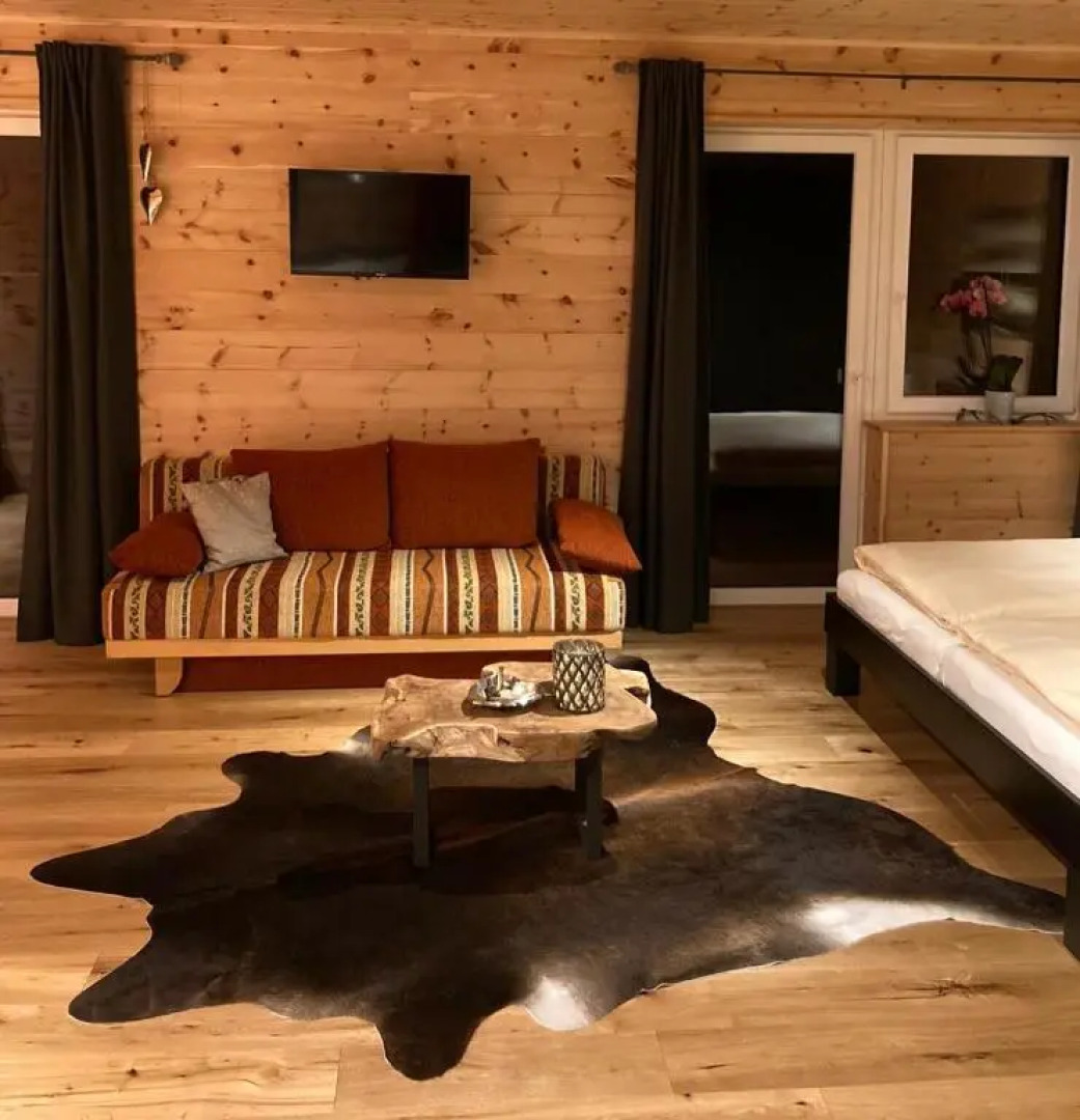 Zirben Appartement zwischen Berg und See