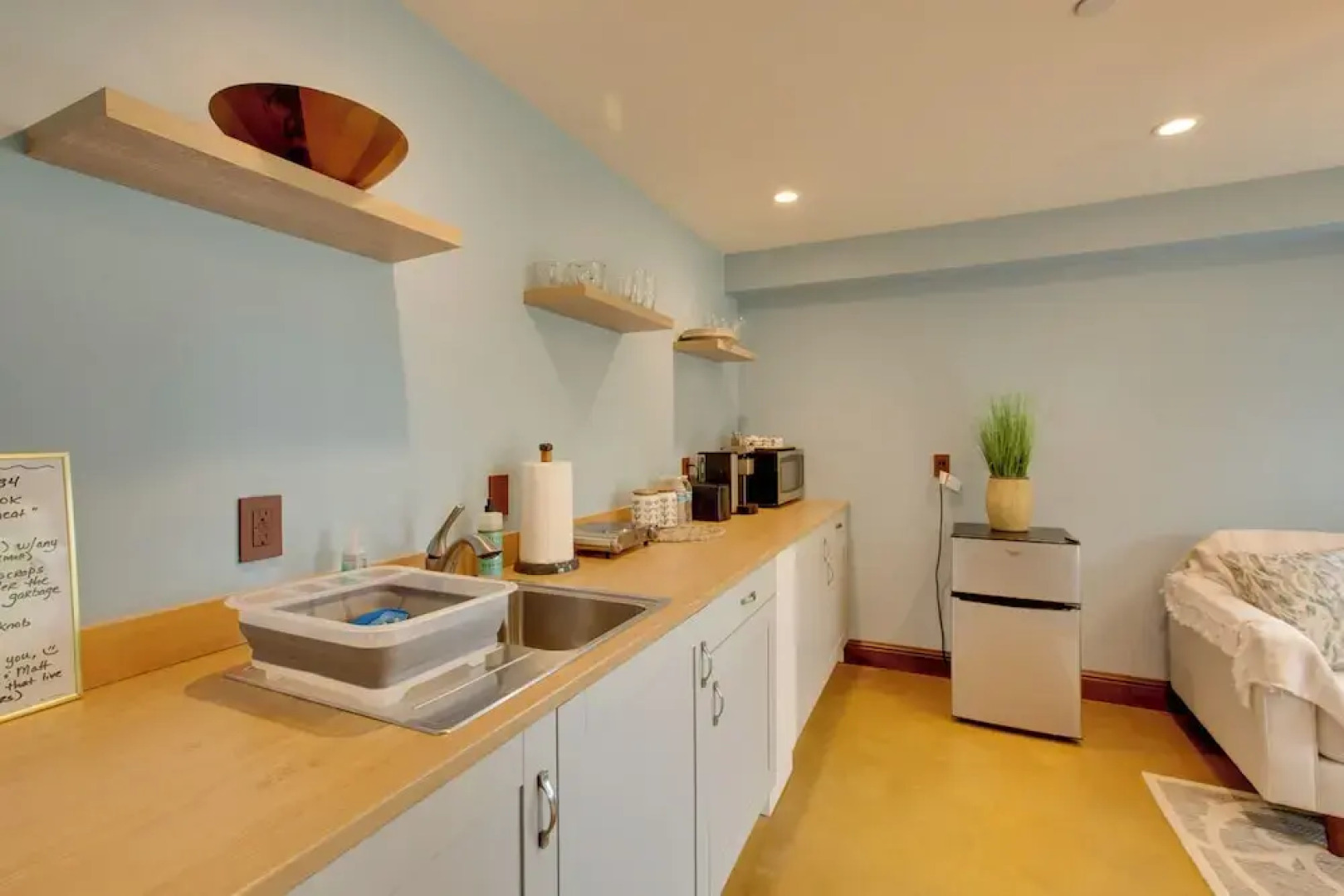 Lovely Belmont Apartment w/ Stunning Views!