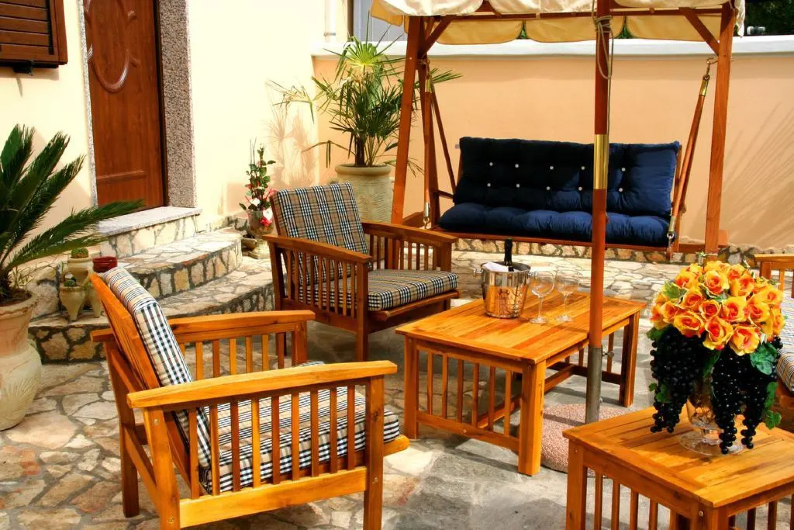 Jacaranda Apartments