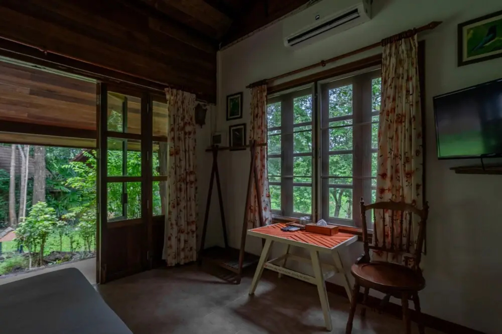 Donsak Orchid Resort
