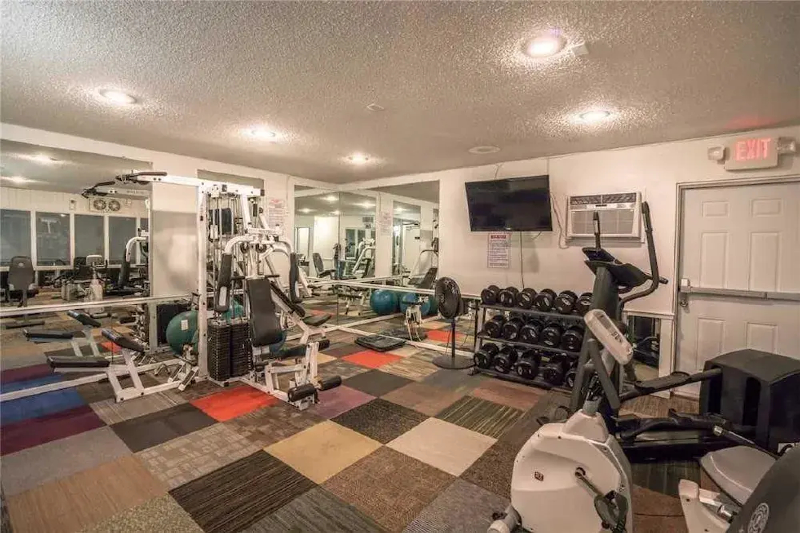 Madeira Beach Yacht Club 323E - Two Bedroom Condo