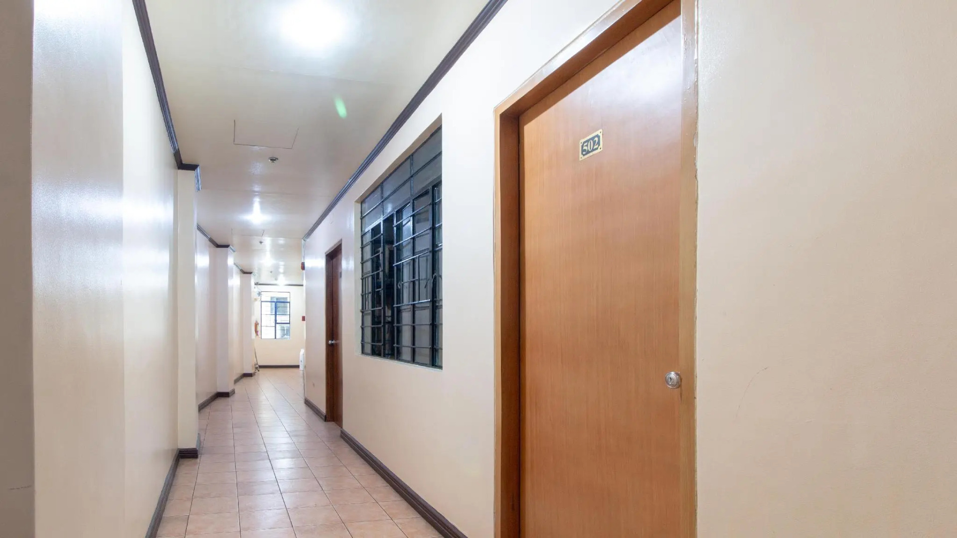 RedDoorz @ Downtown Tacloban