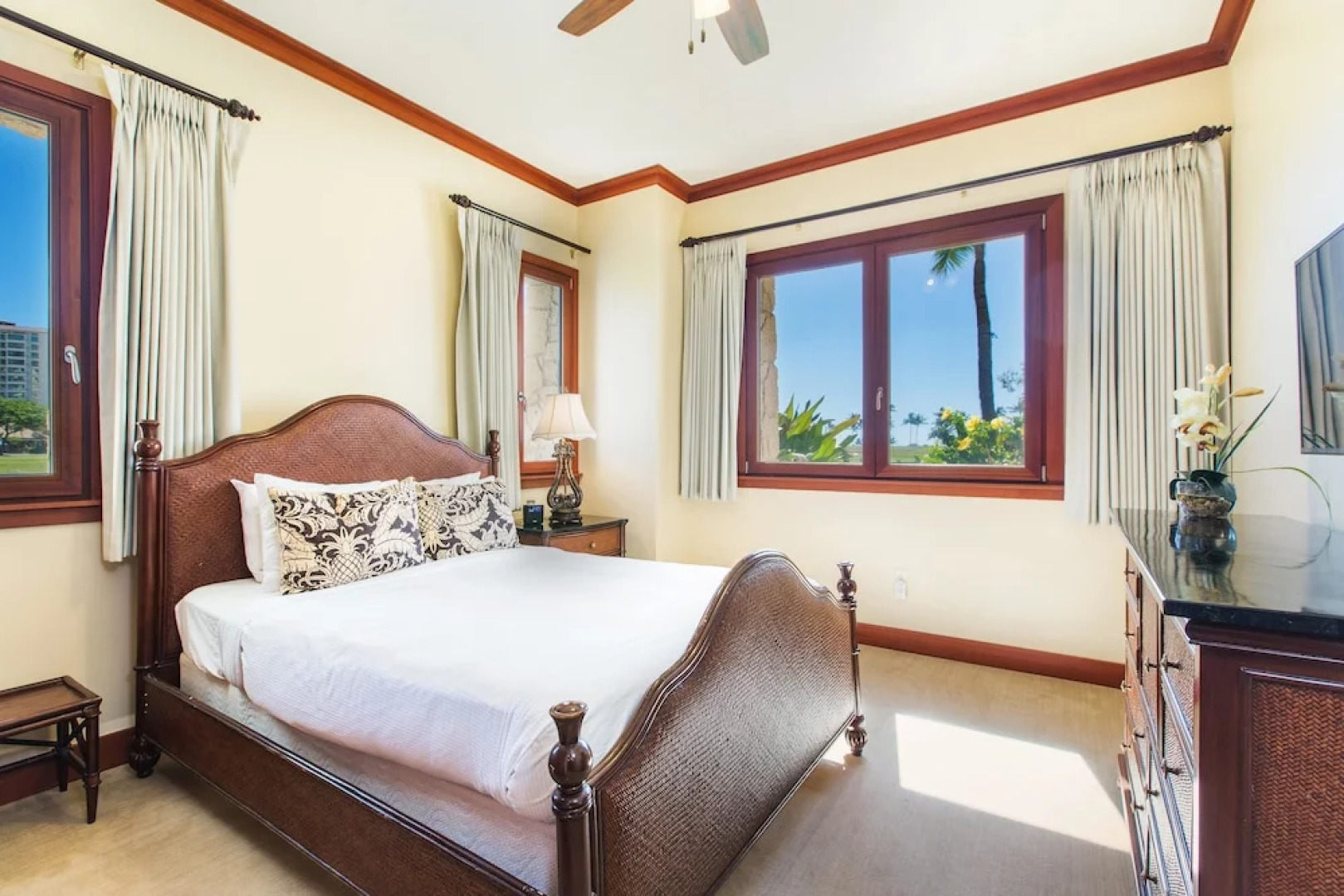 Three-bedroom Villas at Ko Olina Beach Villas Resort
