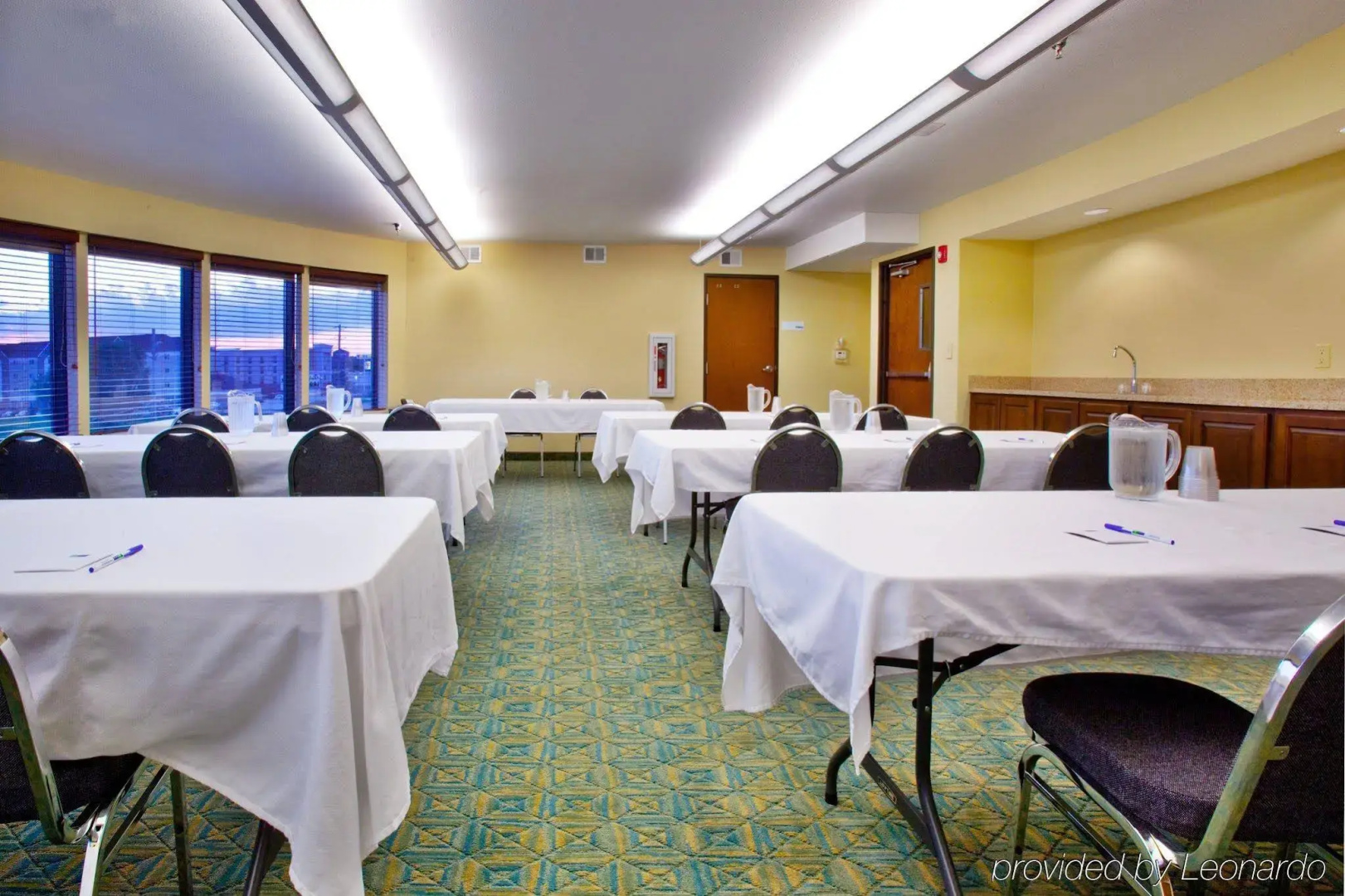 Holiday Inn Express Waterloo Cedar Falls by IHG