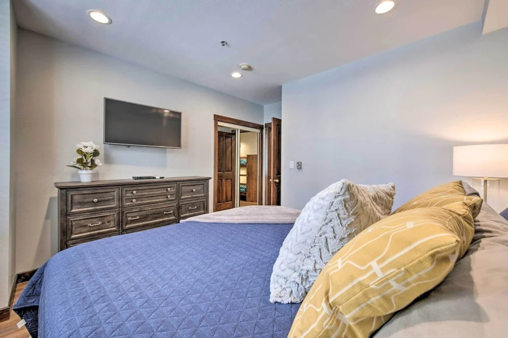 Solitude Mountain Slopeside Ski Condo w/ Hot Tub!