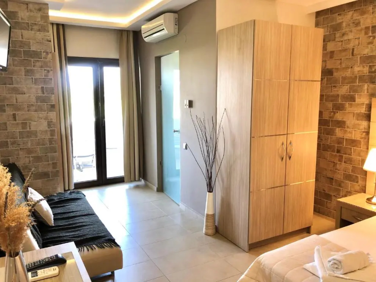Luxury Aroma Villa