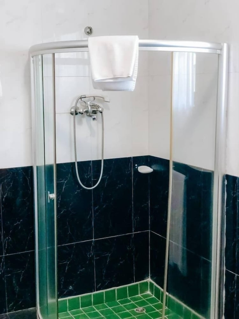 Busia Beach Resort- A Golden Beach Hotel