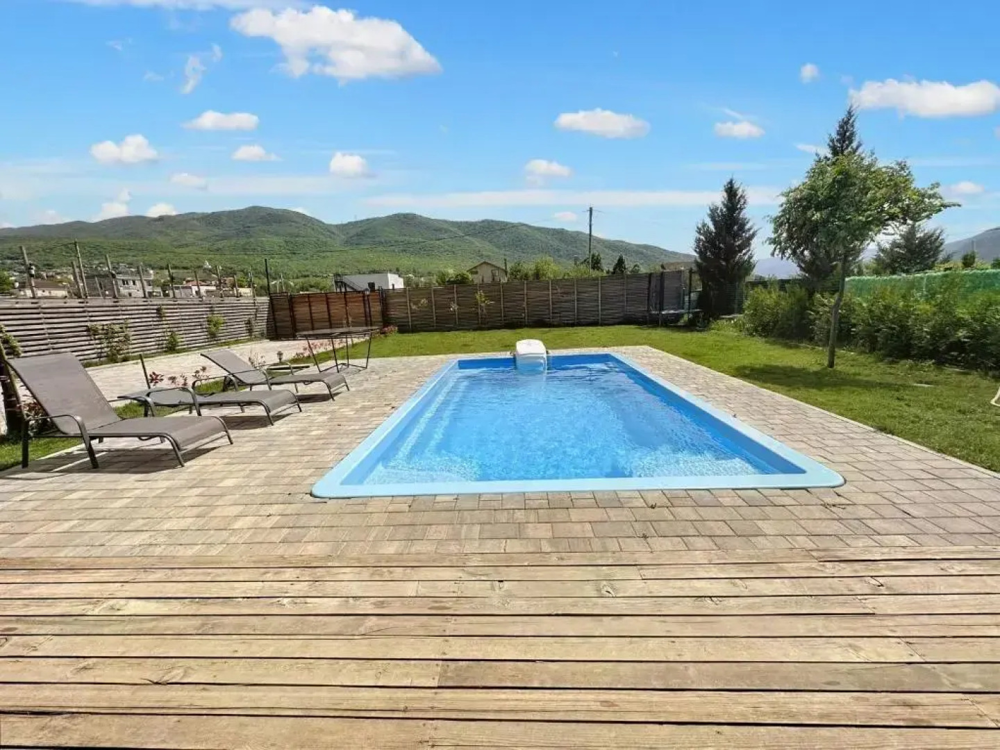 Saguramo Guest House