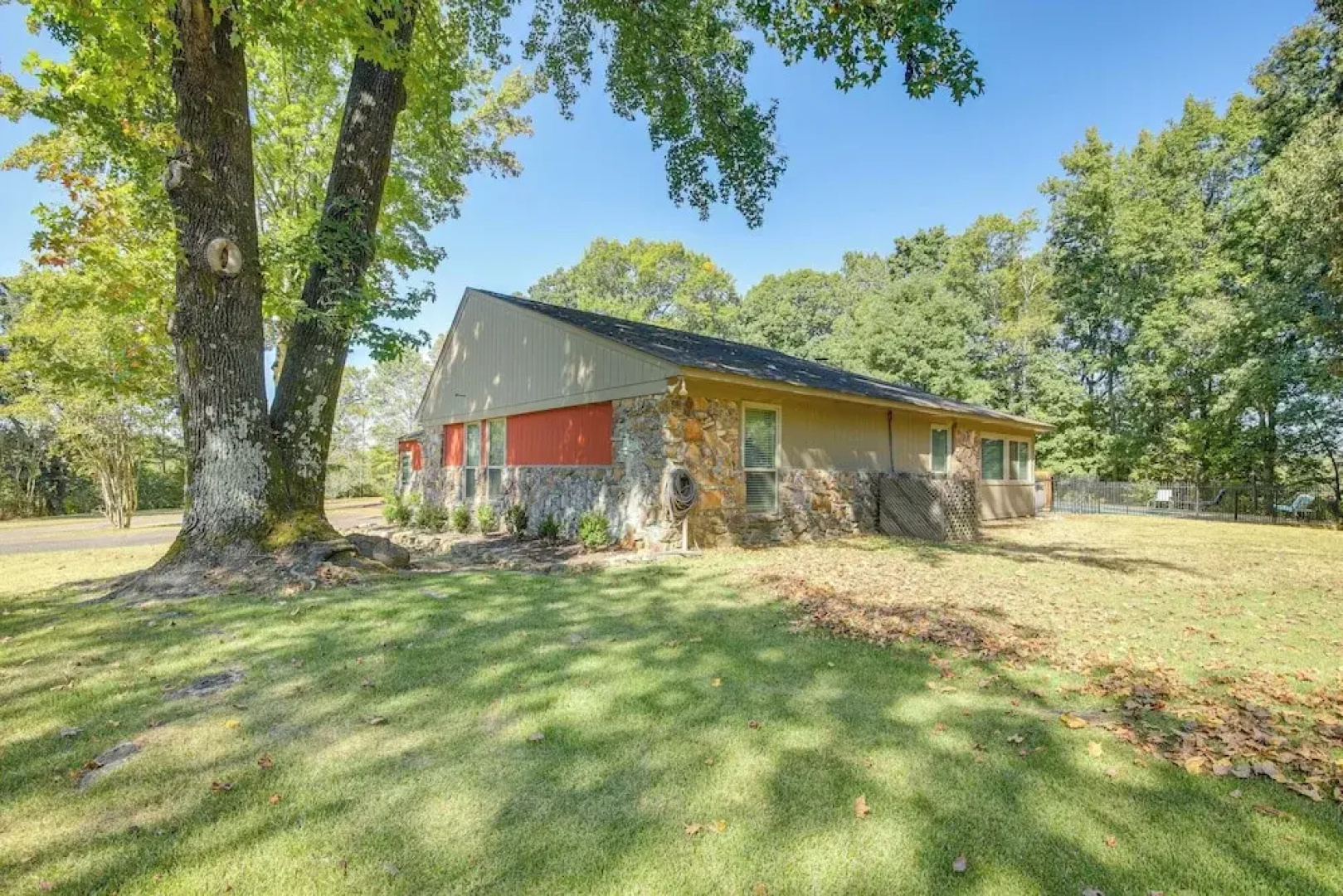 18 Mi to Dtwn Memphis: Oasis on 8 Acres!
