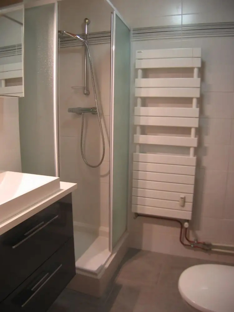 ARAVIS 16003 La Clusaz Skis aux pied