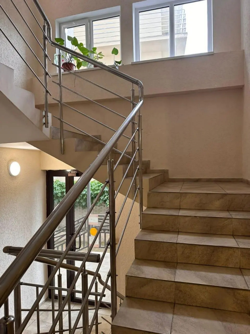 Море тут на улице Станиславского 44