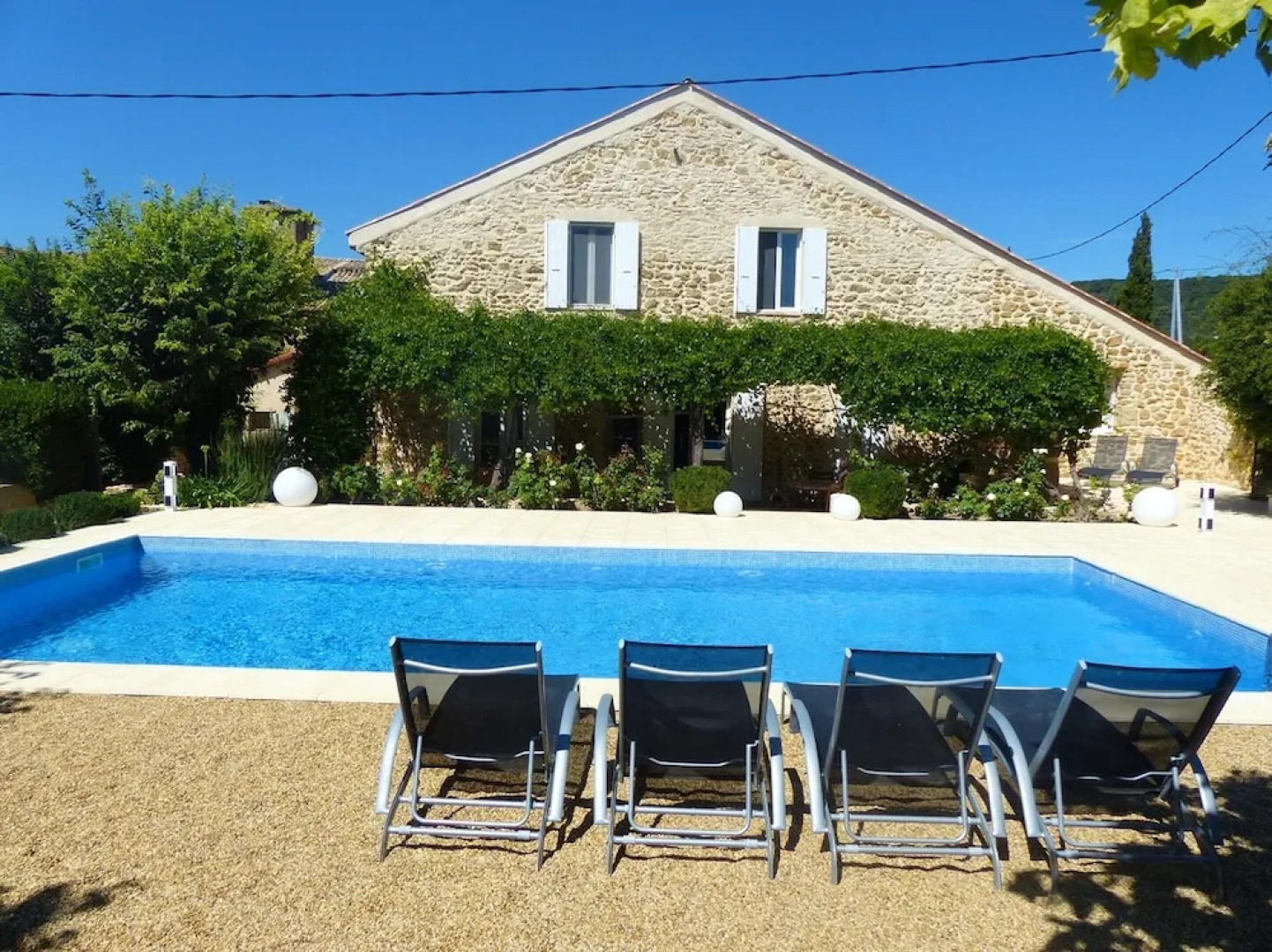 Villa With 5 Bedrooms in Uchaux, With Wonderful Mountain View, Private