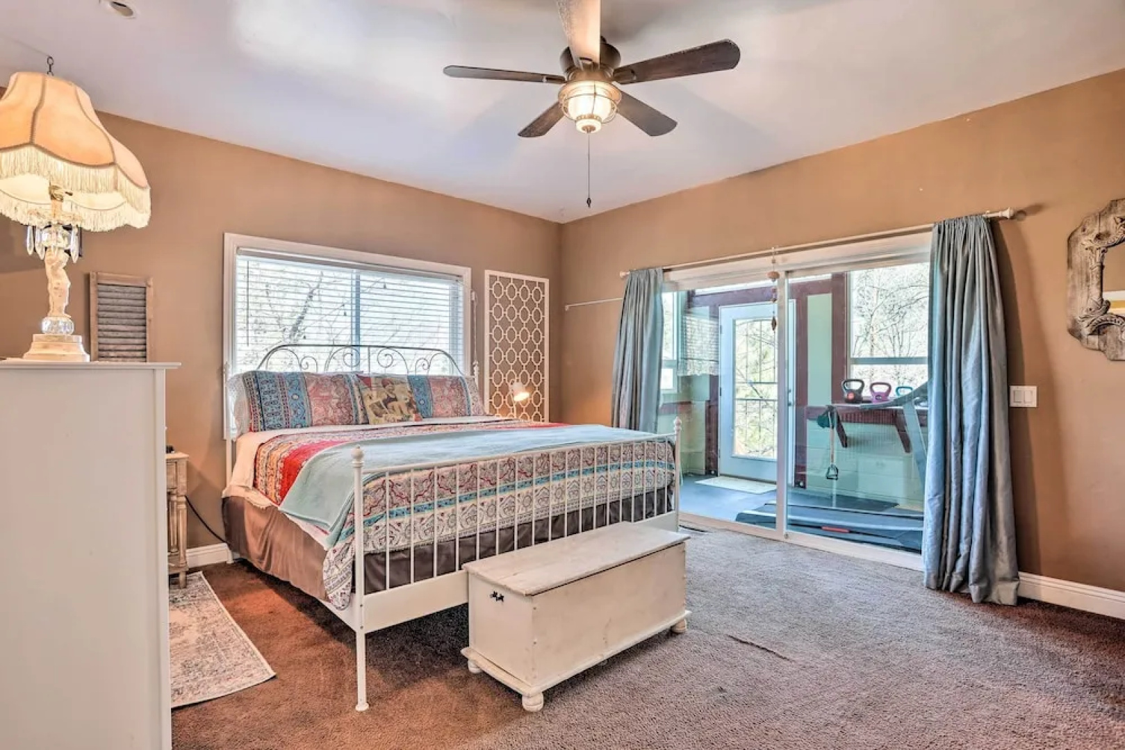 Lovely Lake Arrowhead Home w/ Private Hot Tub