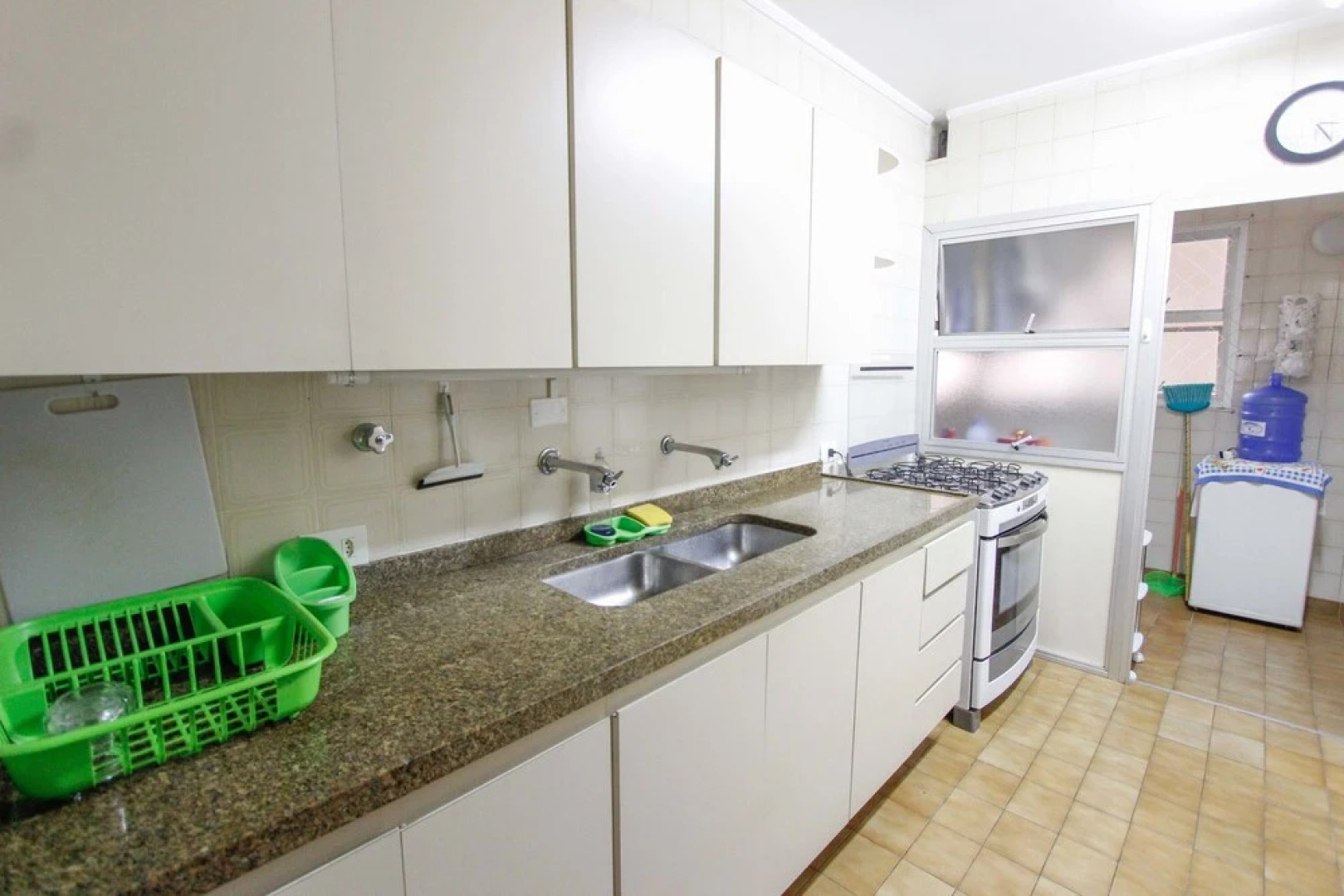 150m da praia com piscina aquecida e sauna