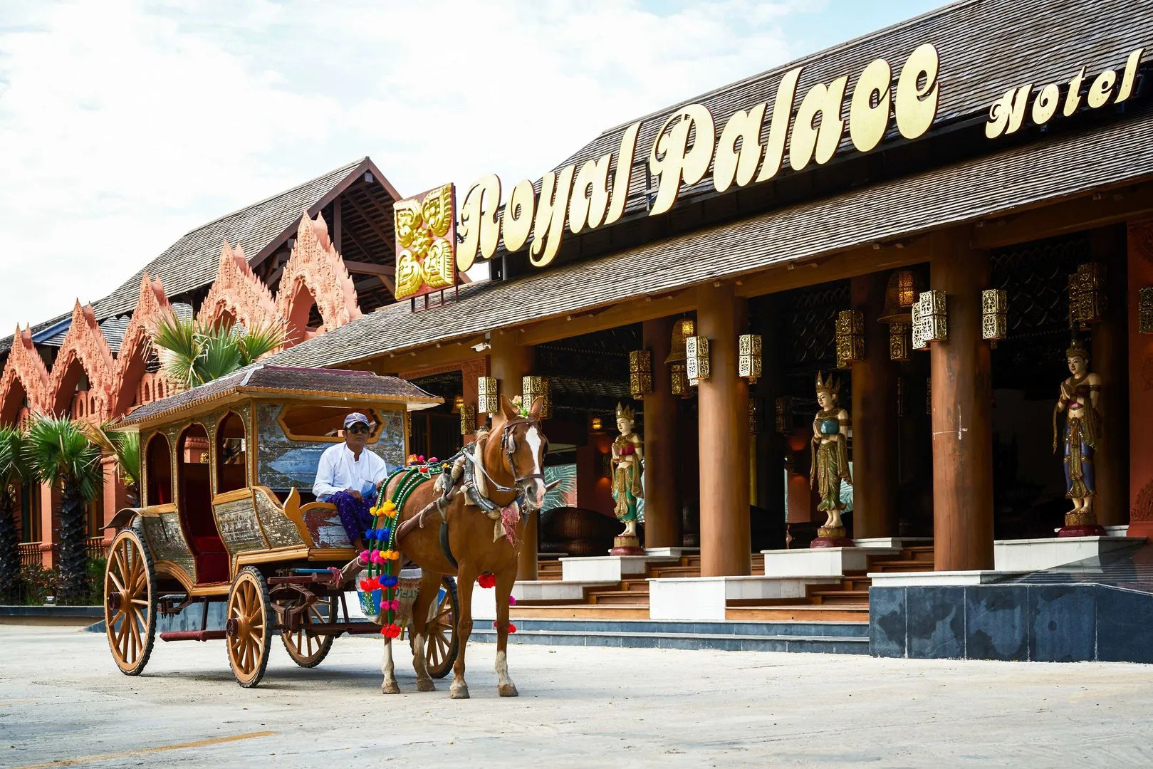 Royal Palace Hotel