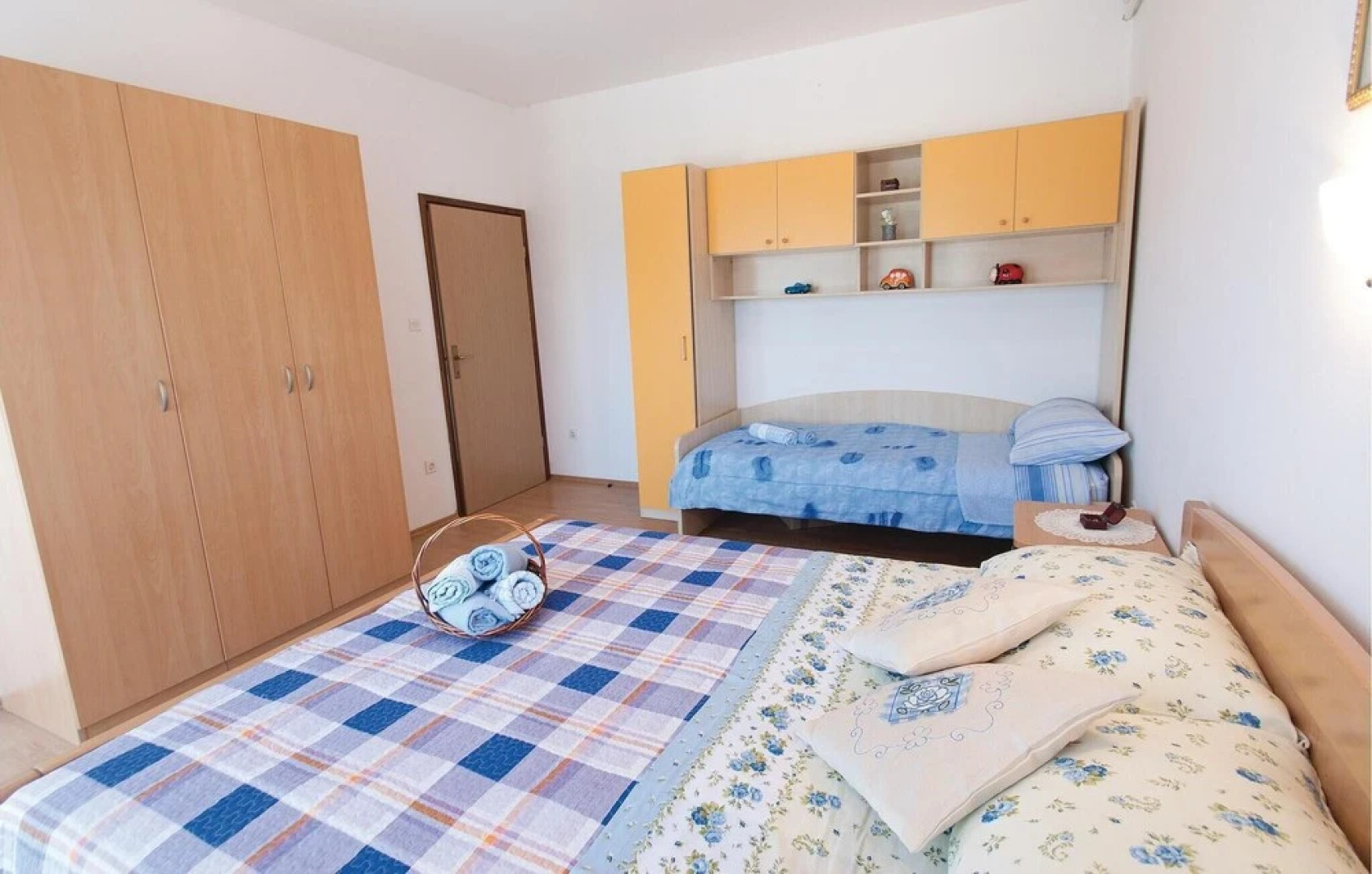 Beautiful Home in Divsici With Wifi and 1 Bedrooms