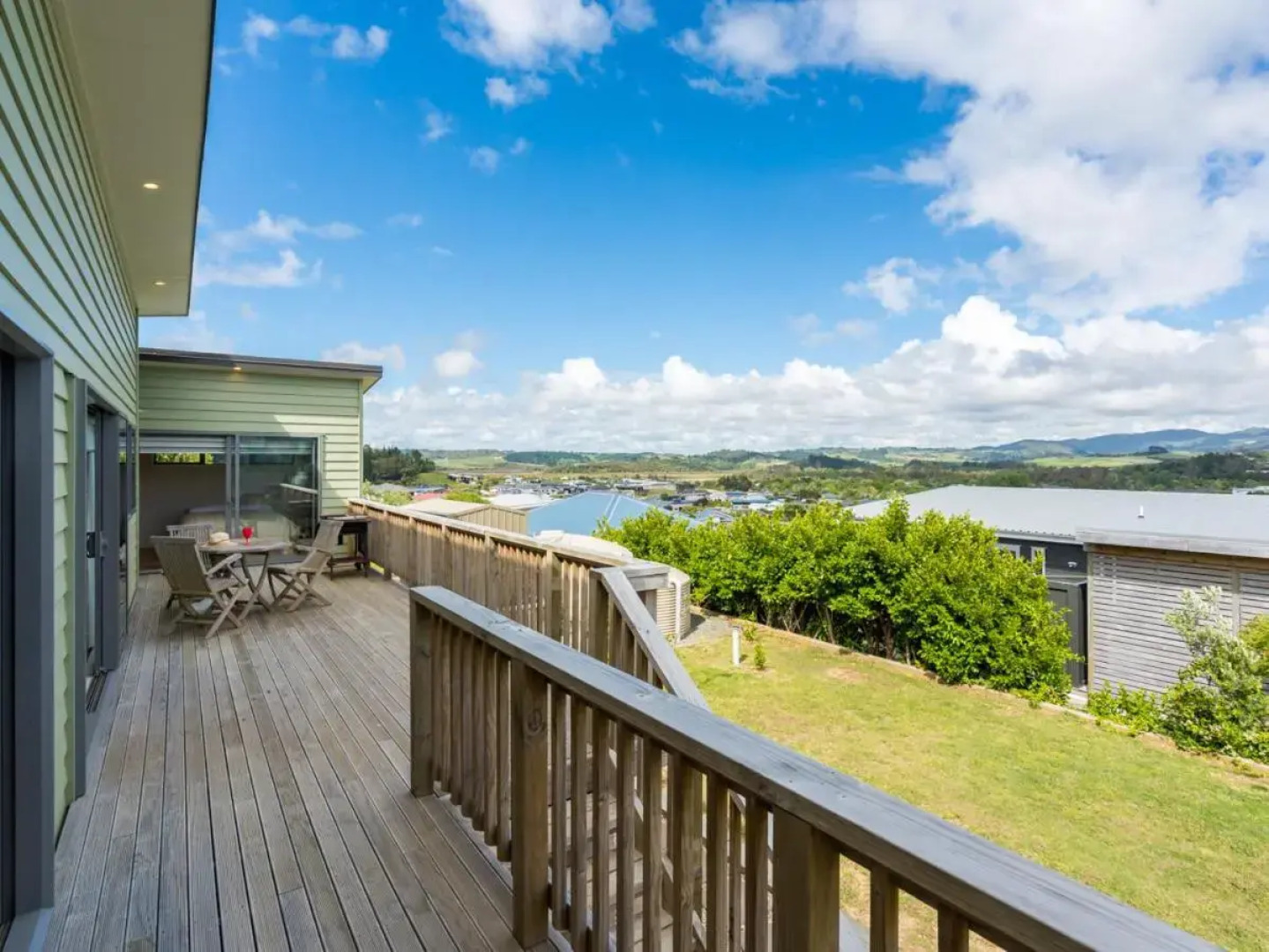 Driftwood Views - Mangawhai Heads Holiday Home