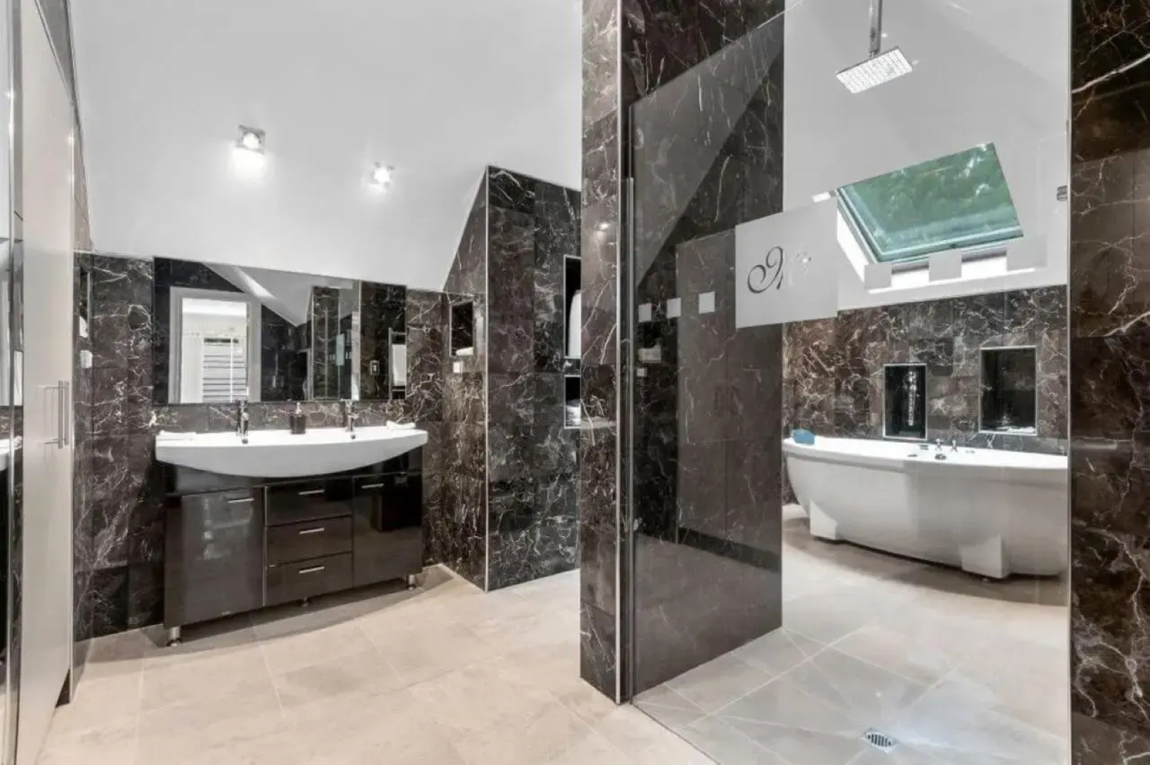 Montford Manor Bed & Breakfast