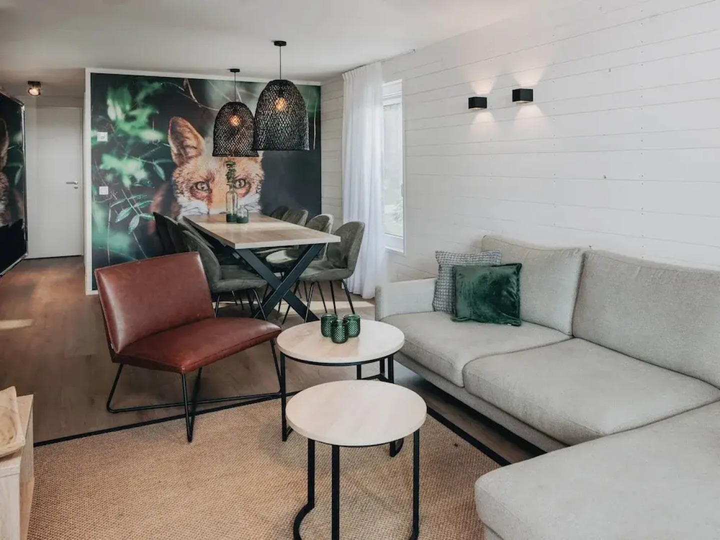 Spacious Villa in Forest Park