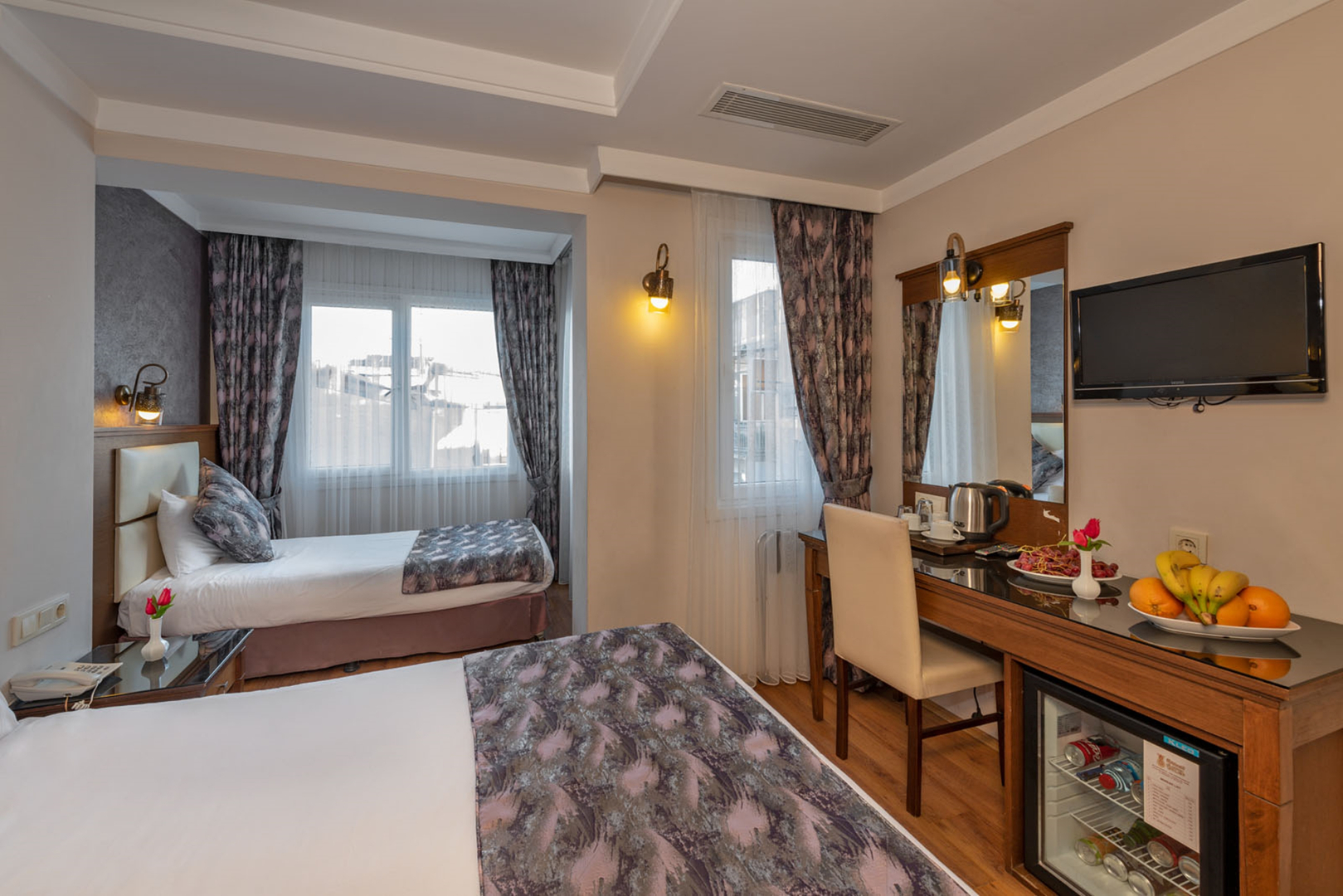 Aristocrat Hotel