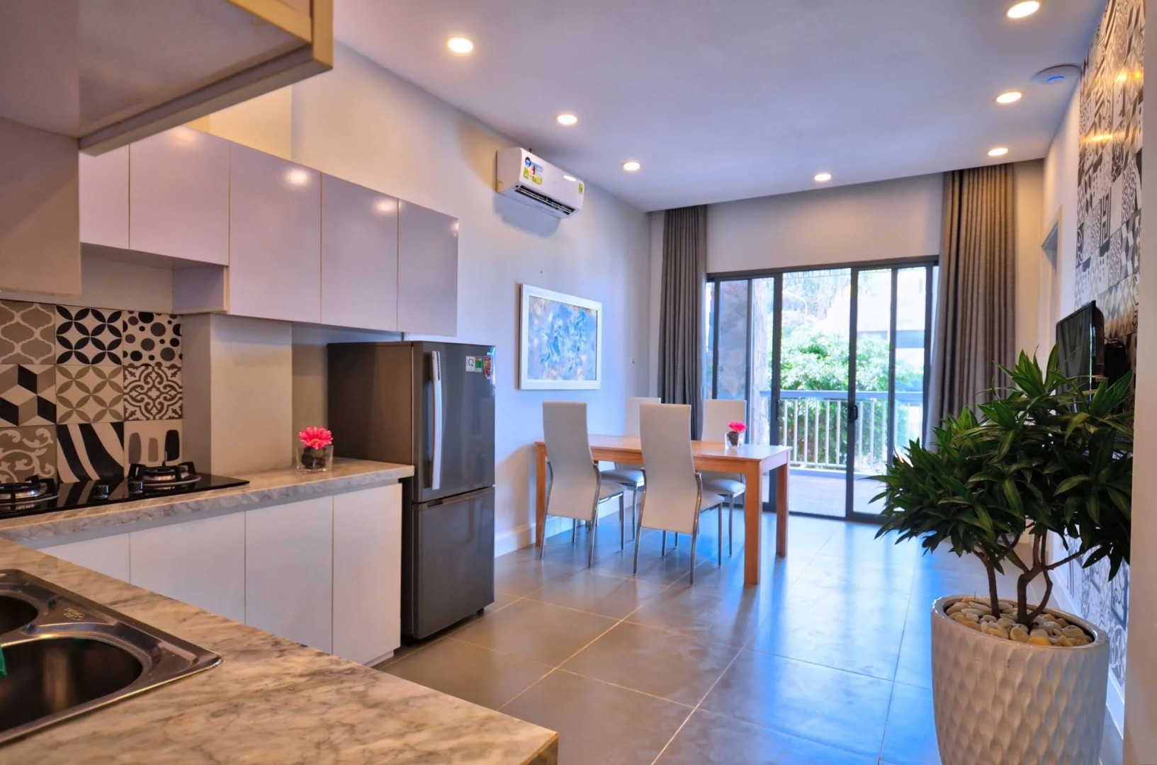 The Wind Resort - Tropical Hillside Escape