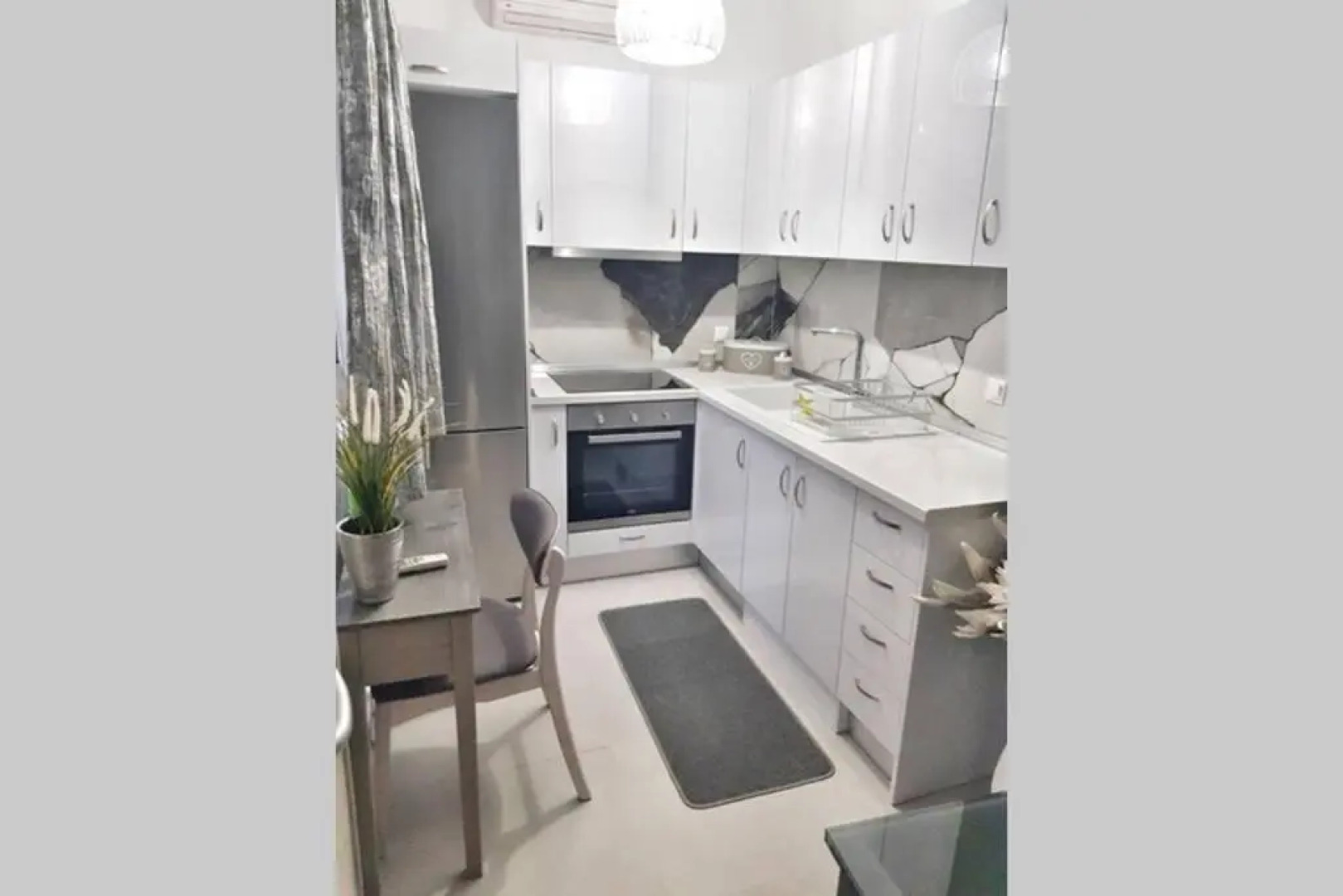 Polychrono New 2 Bedroom Apt. Just By The Sea!
