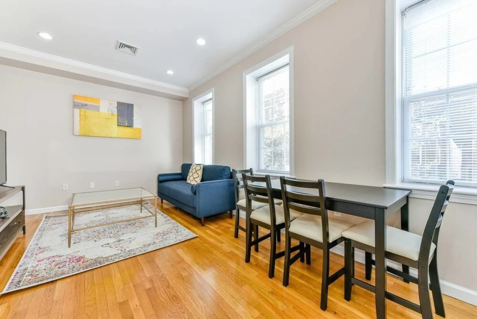 Spacious 3br/2ba on Freedom Trail by Domio