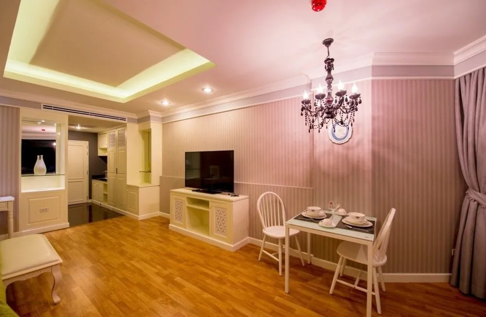 Ao Nang Hipster Hotel