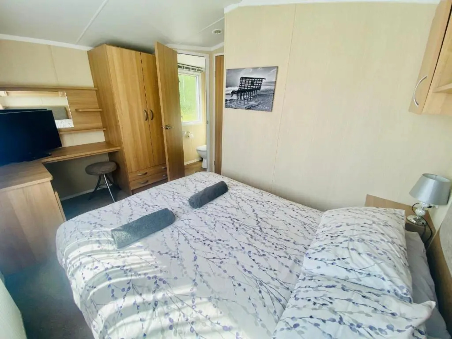 B47 Caravan Seven Bays