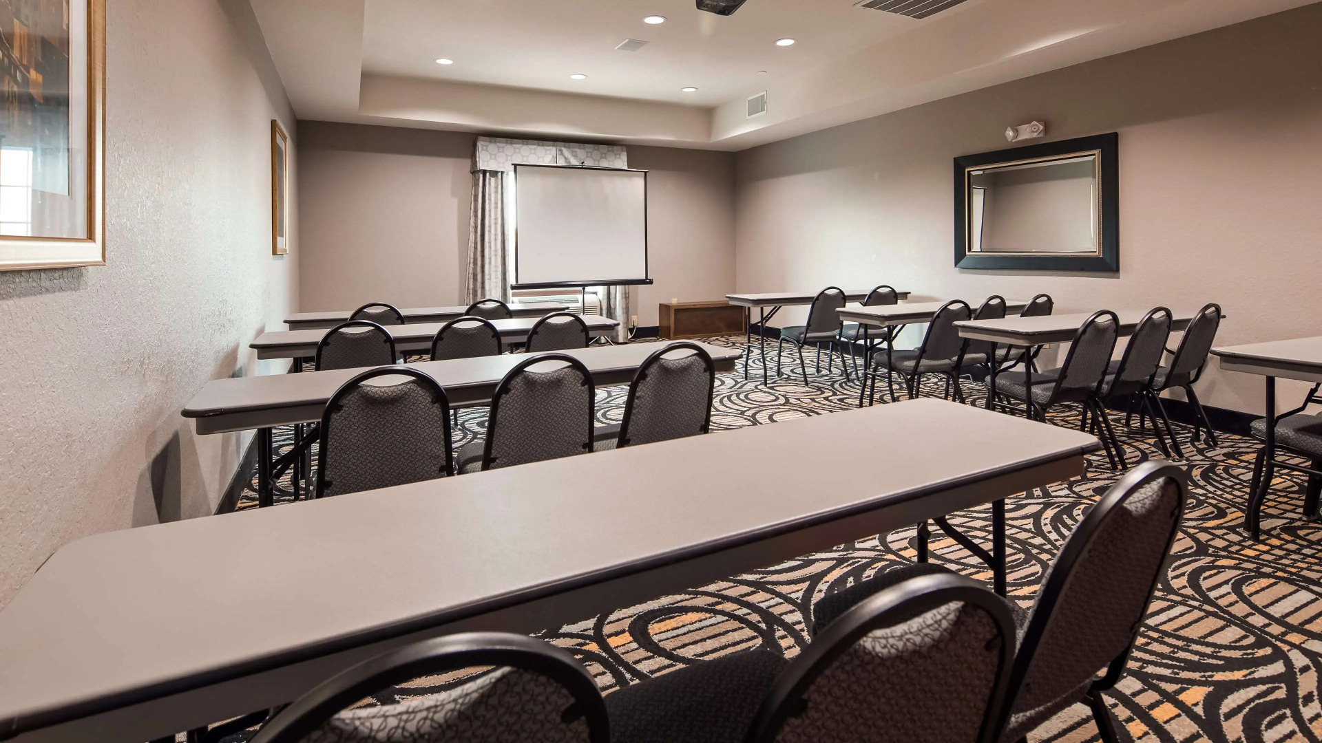 Best Western Plus Kenedy Inn