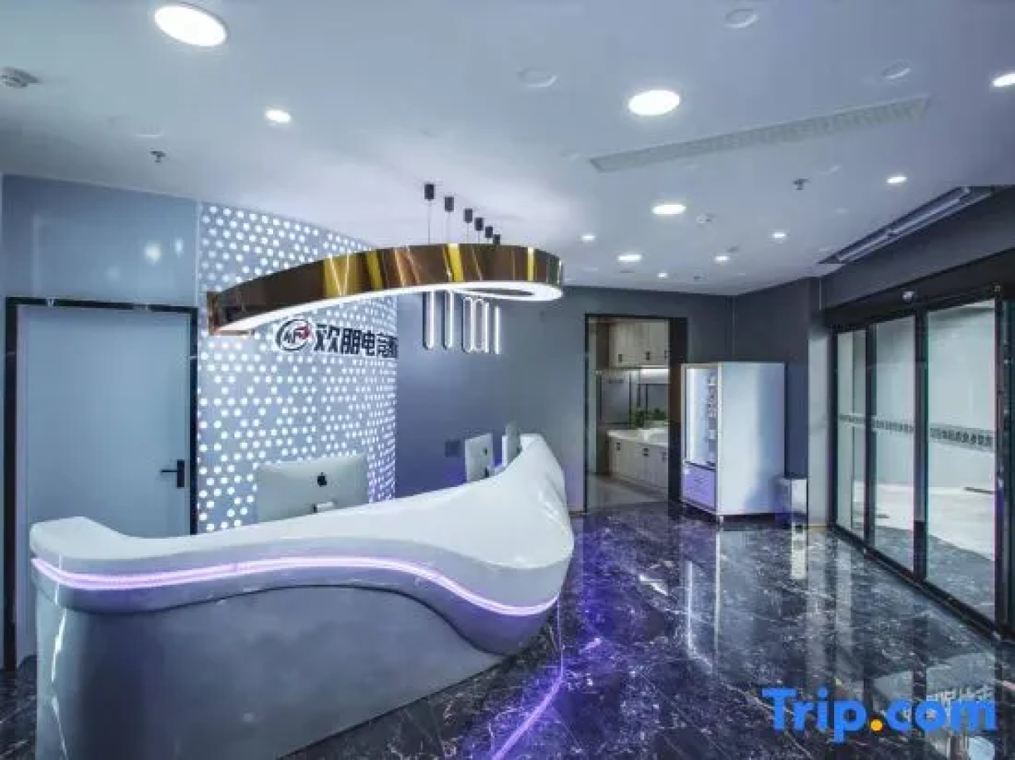 Ruijin Huanpeng E-sports Hotel