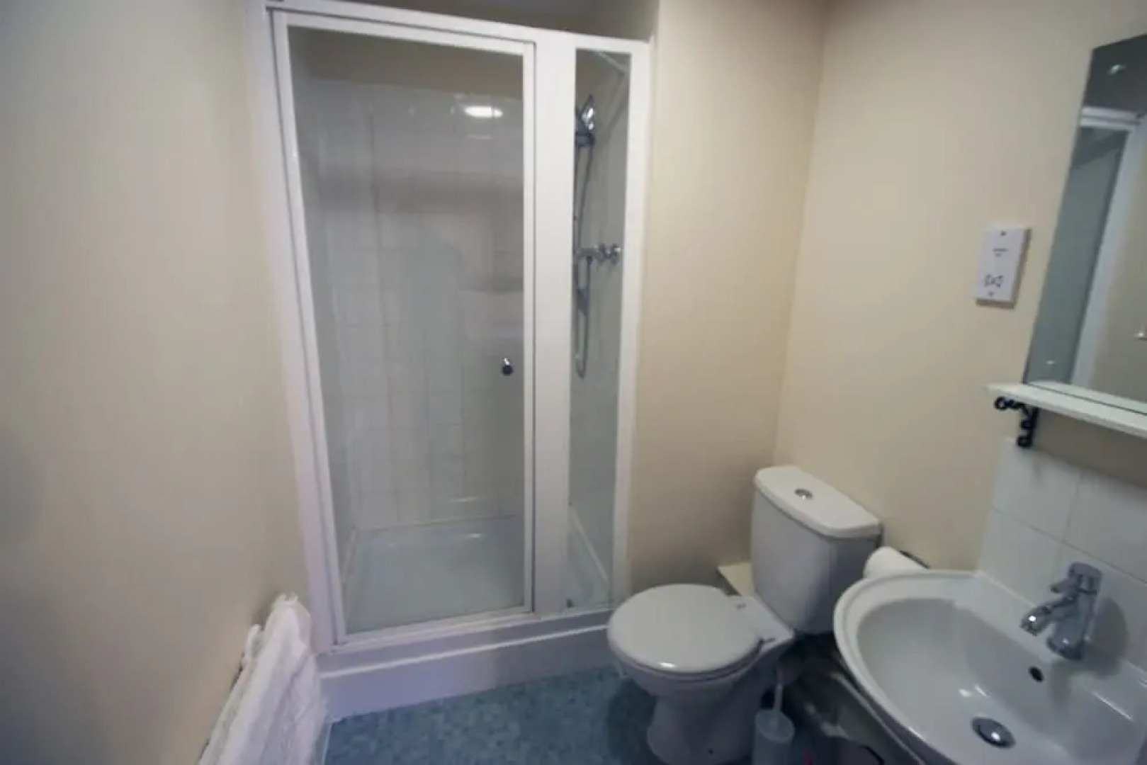 iStay - The Pinnacle