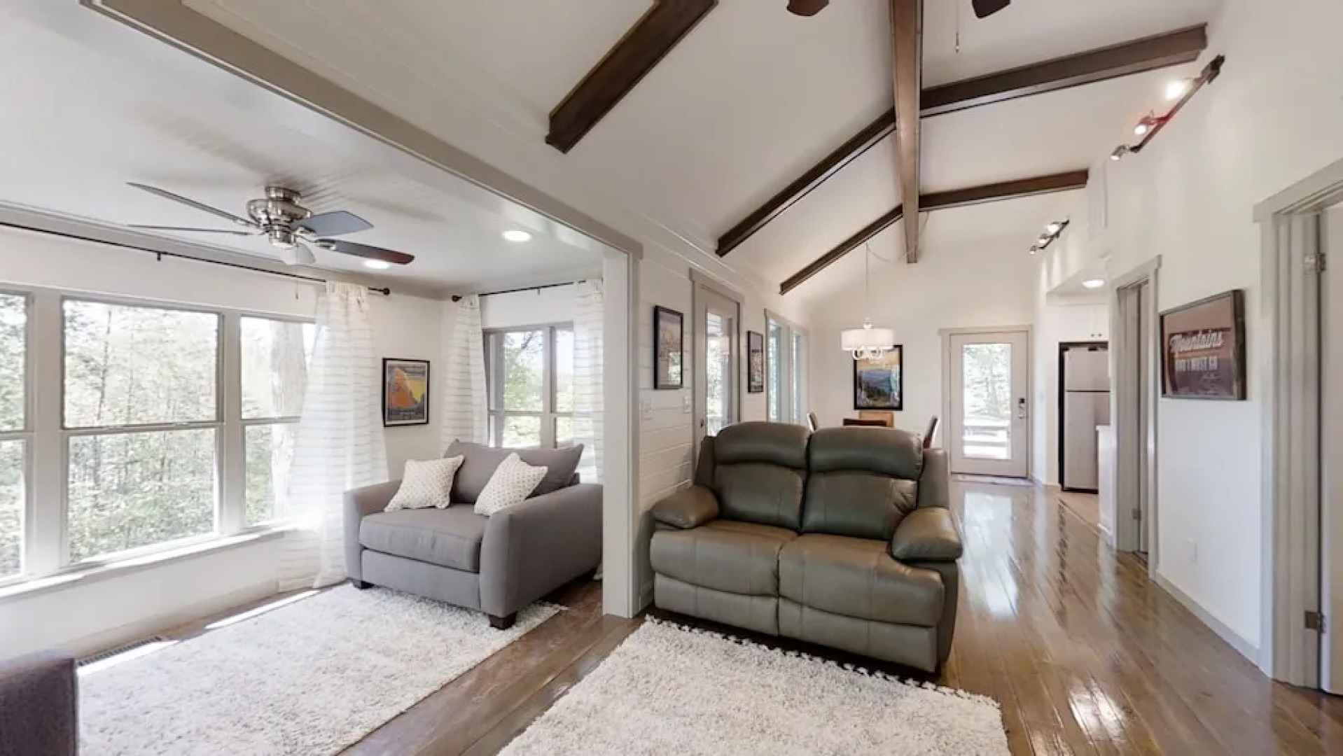 Happy Camper 1 Bedroom Cottage by RedAwning