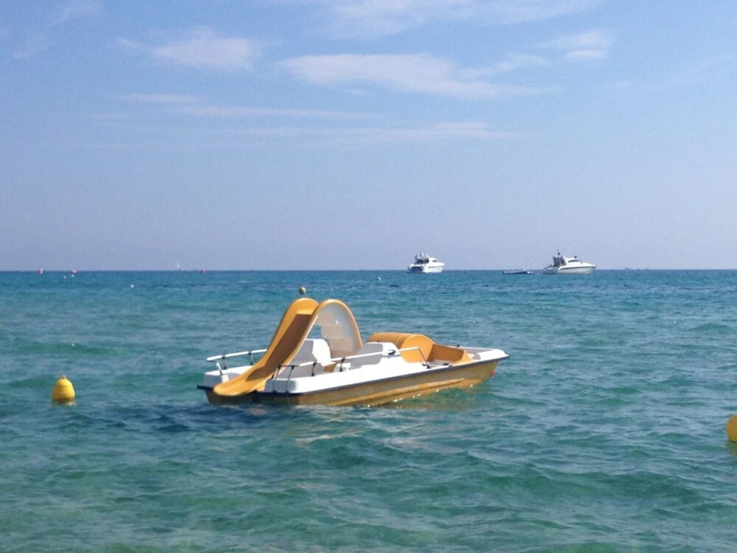 Luxury Apartment for six People in Residence in the Heart of Provence