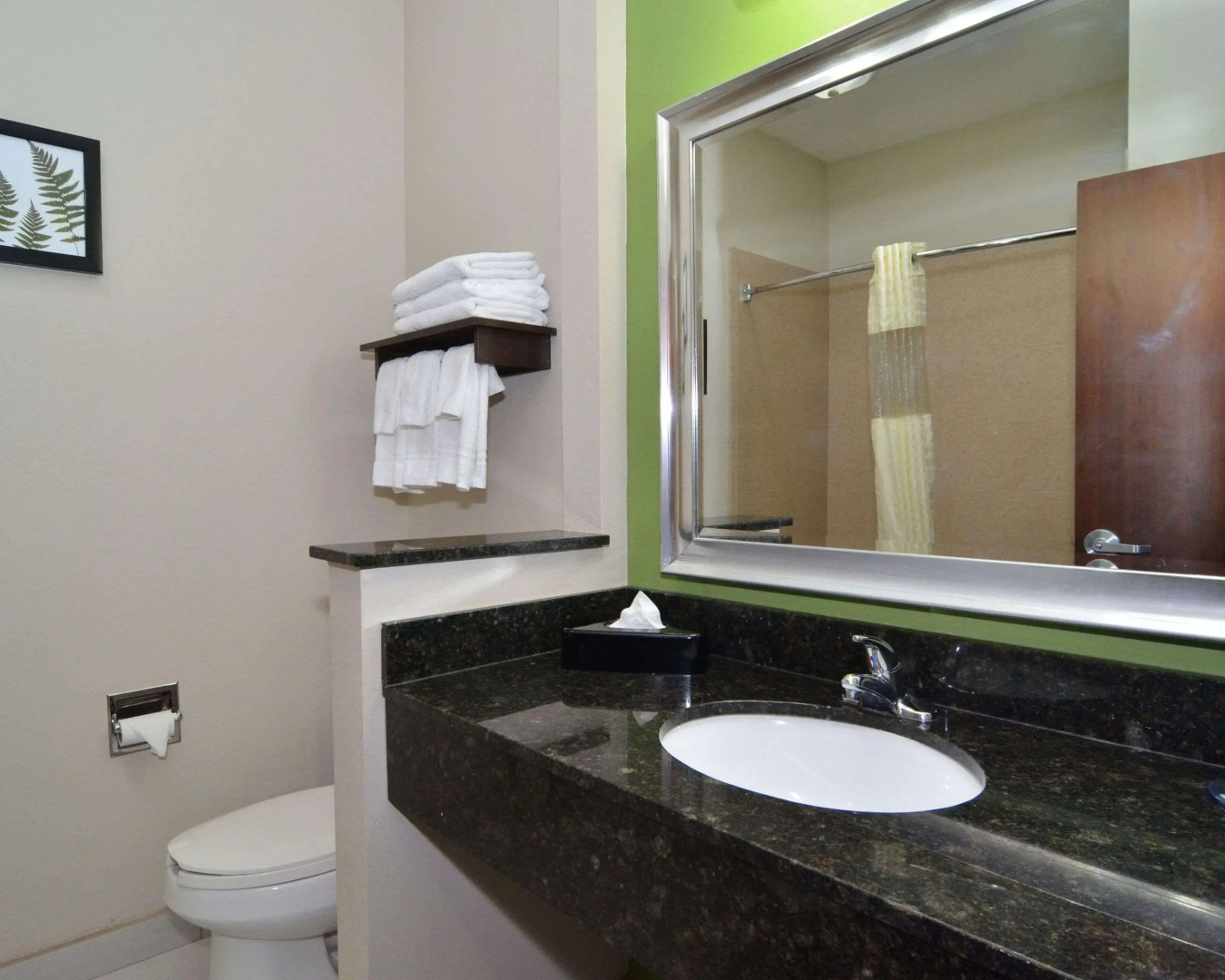 Quality Inn & Suites Kenedy - Karnes City