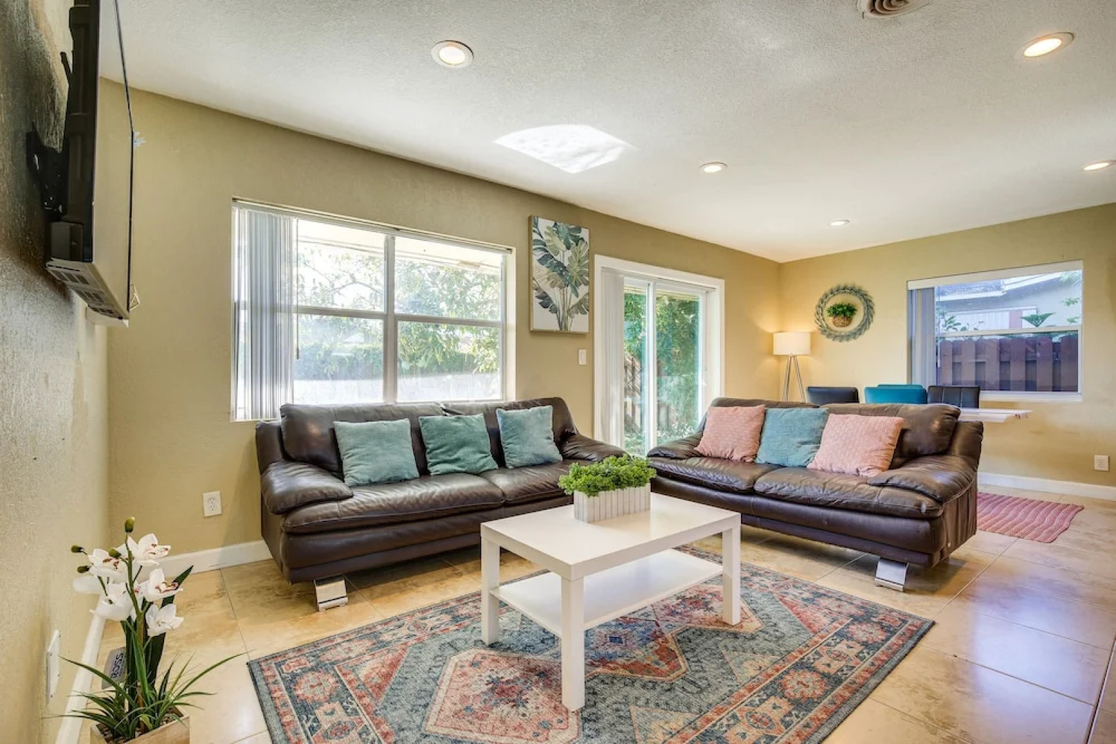 North Lauderdale Vacation Rental: 8 Mi to Beach!