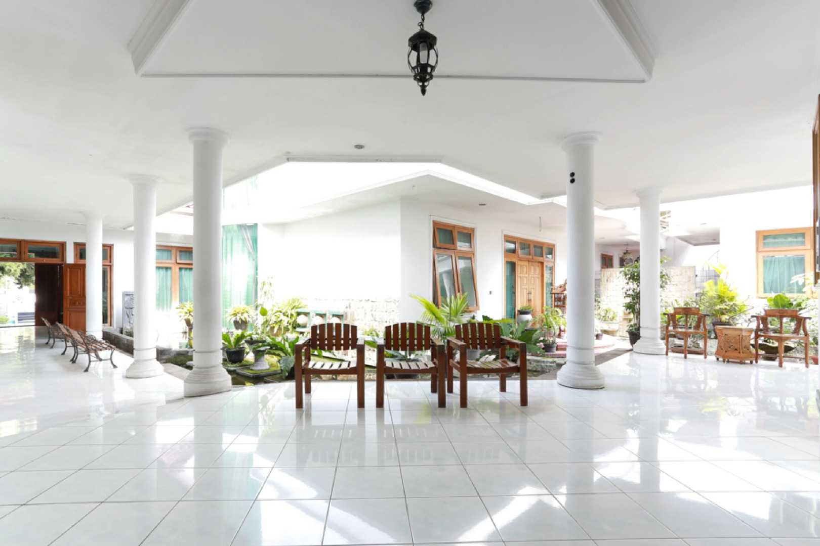 RedDoorz Syariah near Alun Alun Magelang