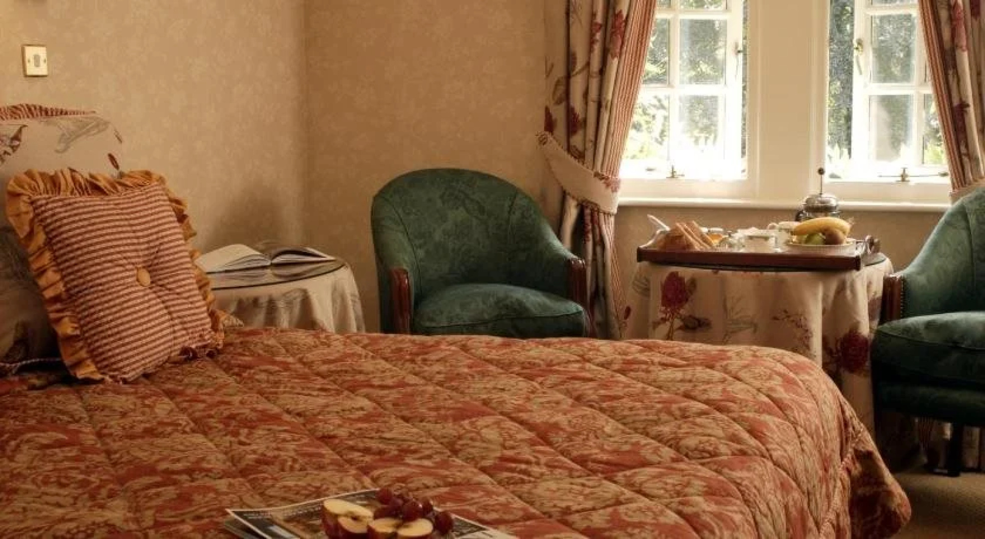 Riverside House Hotel