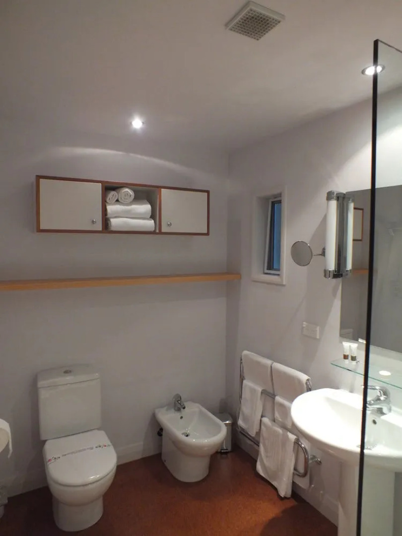 Russell View Apartments