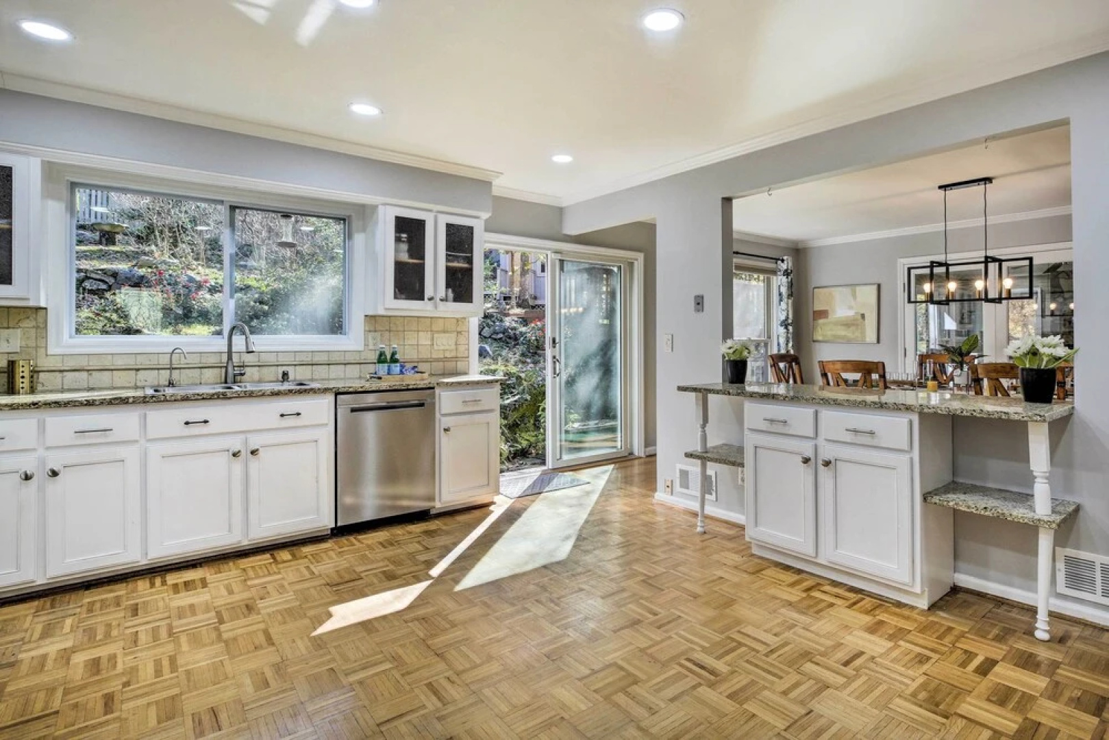 Hilltop Marietta Apt w/ Custom Design & Decor!