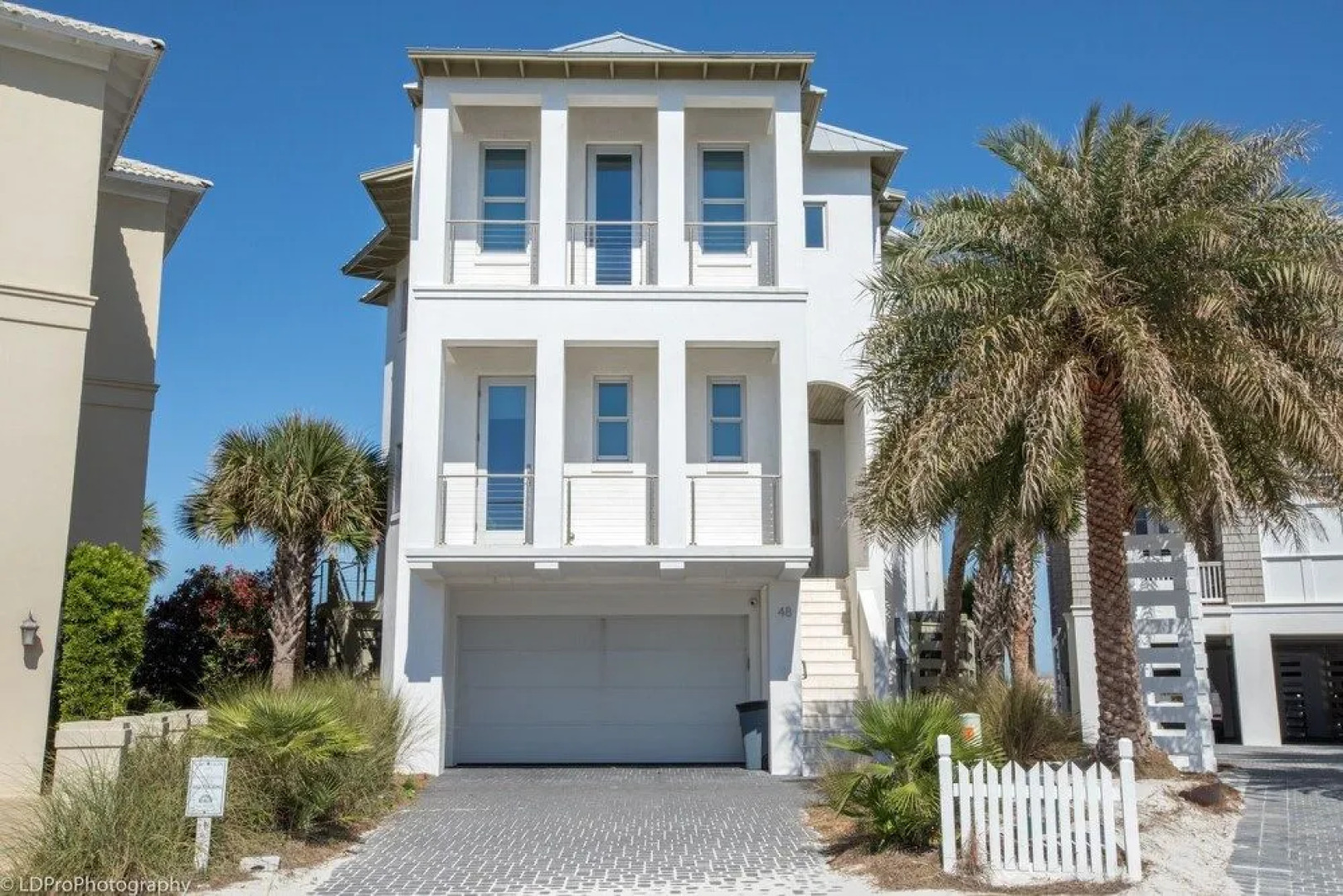 Seabreeze 5 Bedroom Home by RedAwning