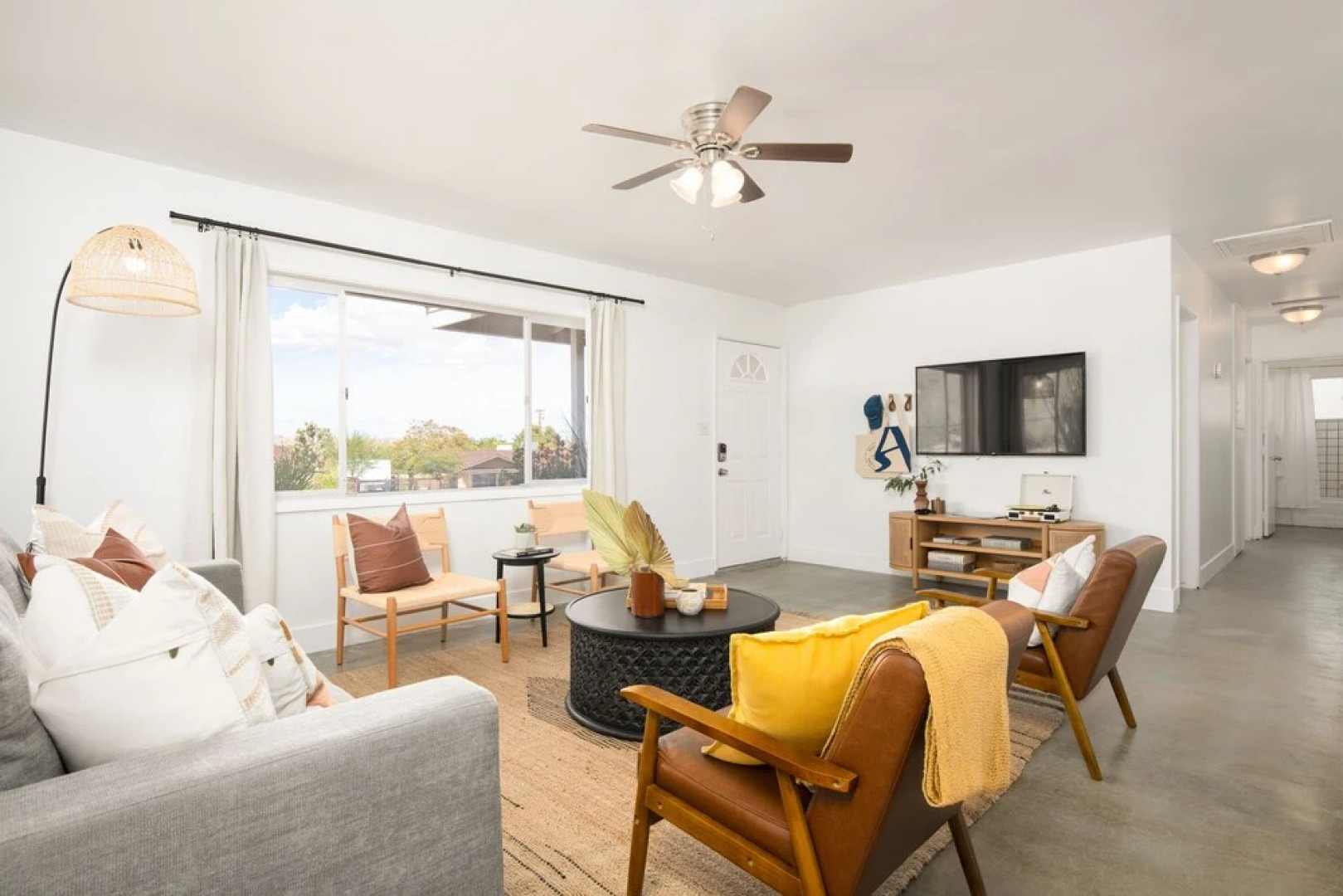 Sunburst by Avantstay Newly Added Pool! 5 Mins TO Town