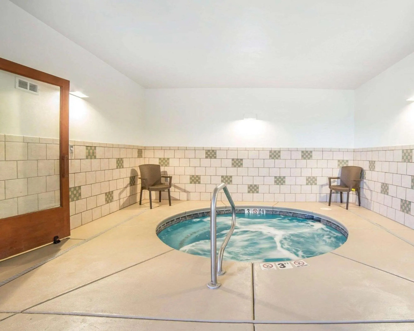 Country Inn & Suites