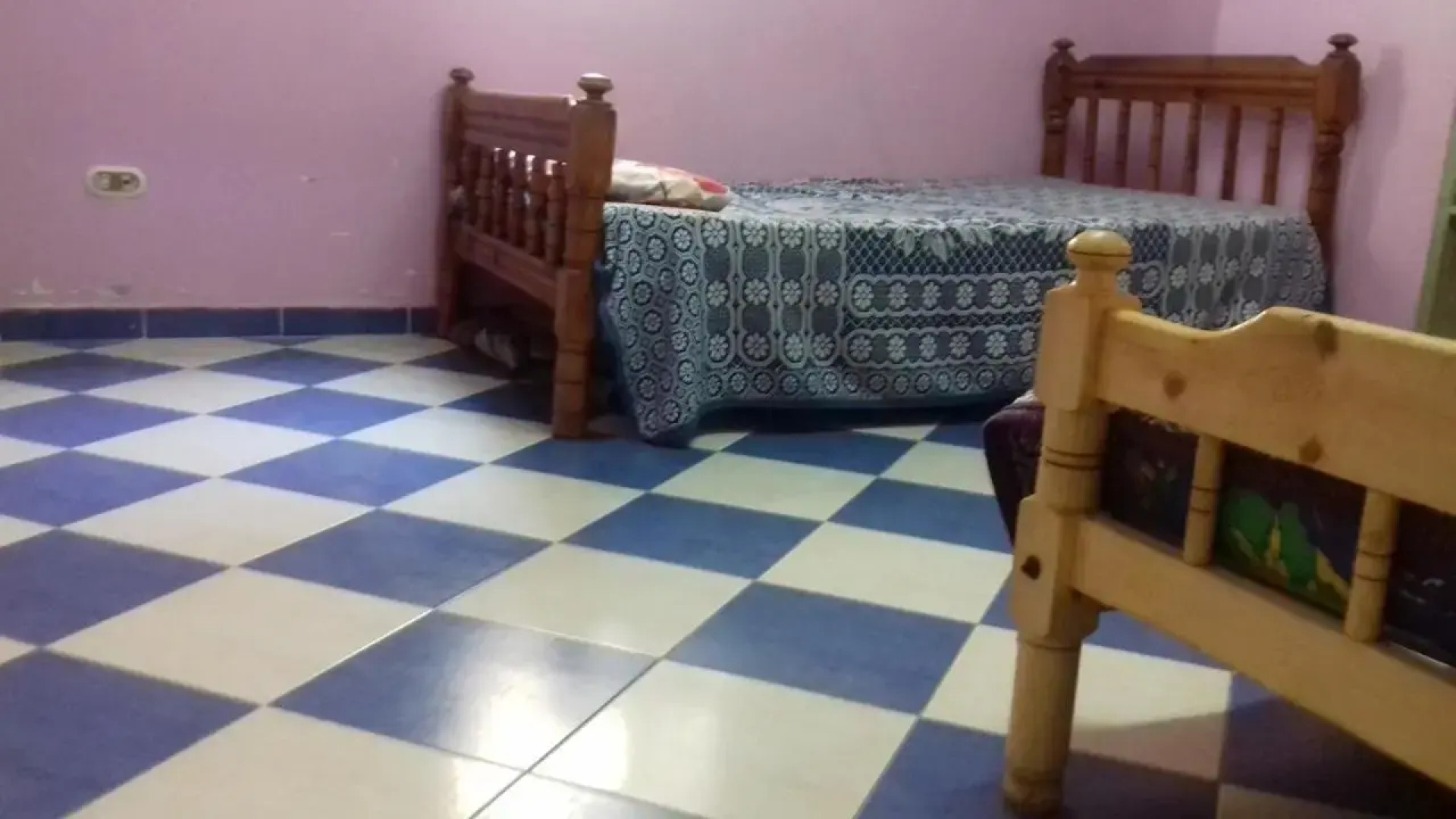 A 3-BR apt with FP in Alex - 20 mins from the sea