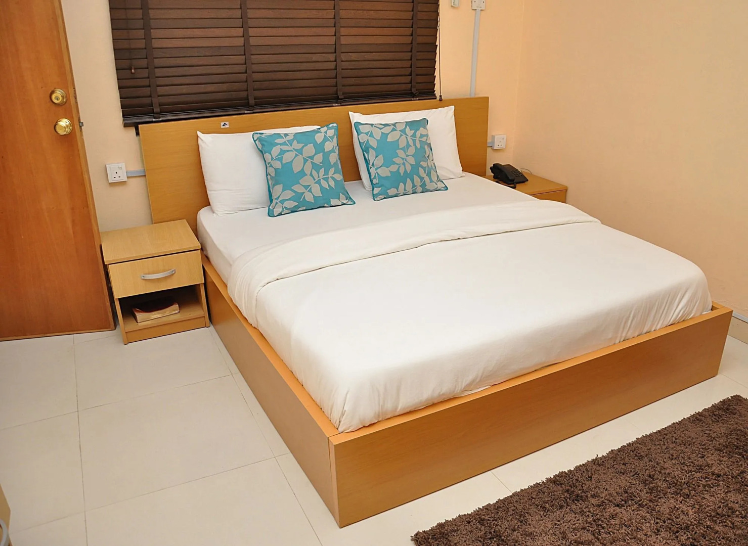 Topaz Luxury Suites & Apartments